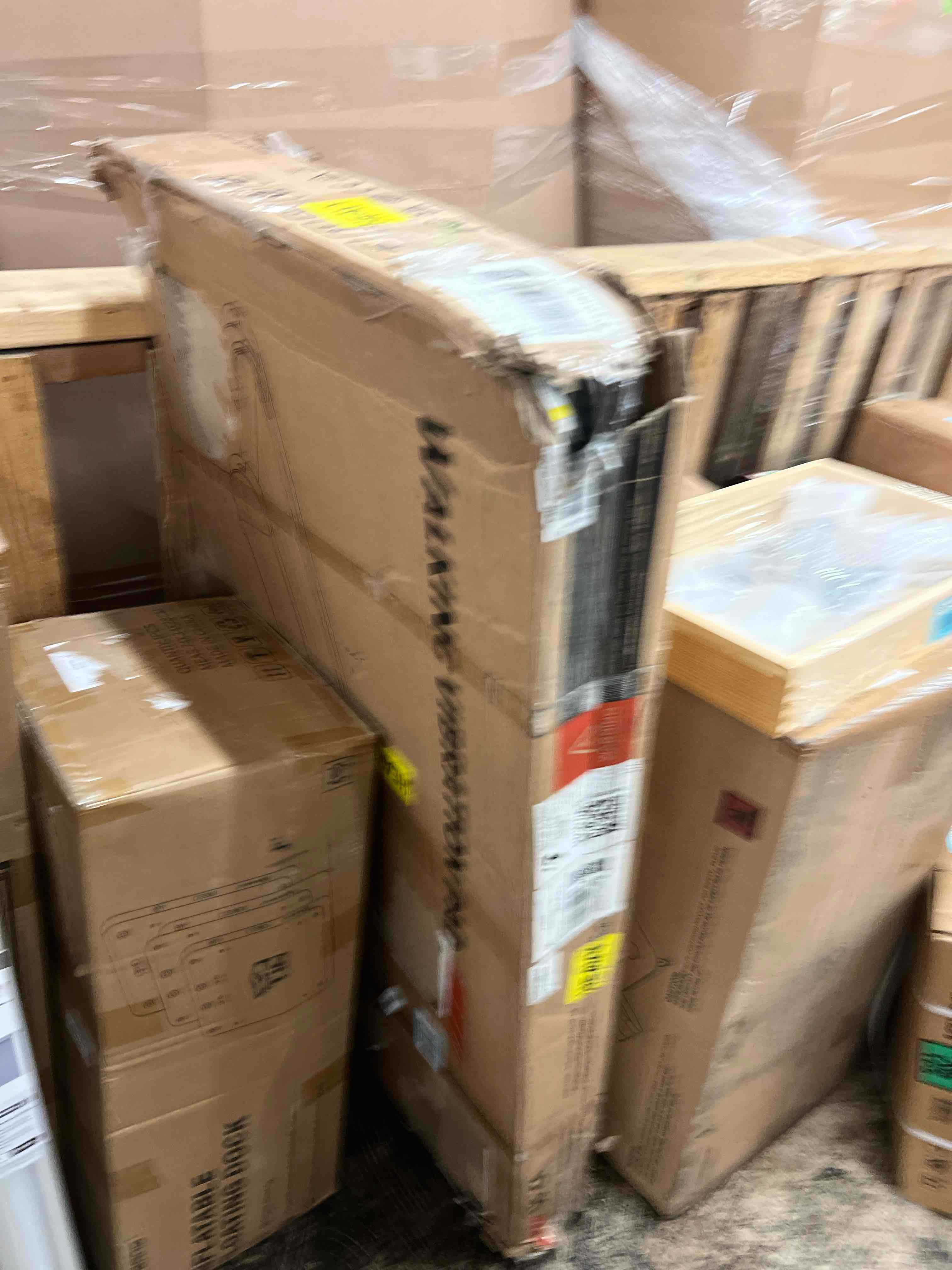 https://s3.amazonaws.com/lotting-images-prod/phillipi/BLU4410051_1753464528685.jpeg