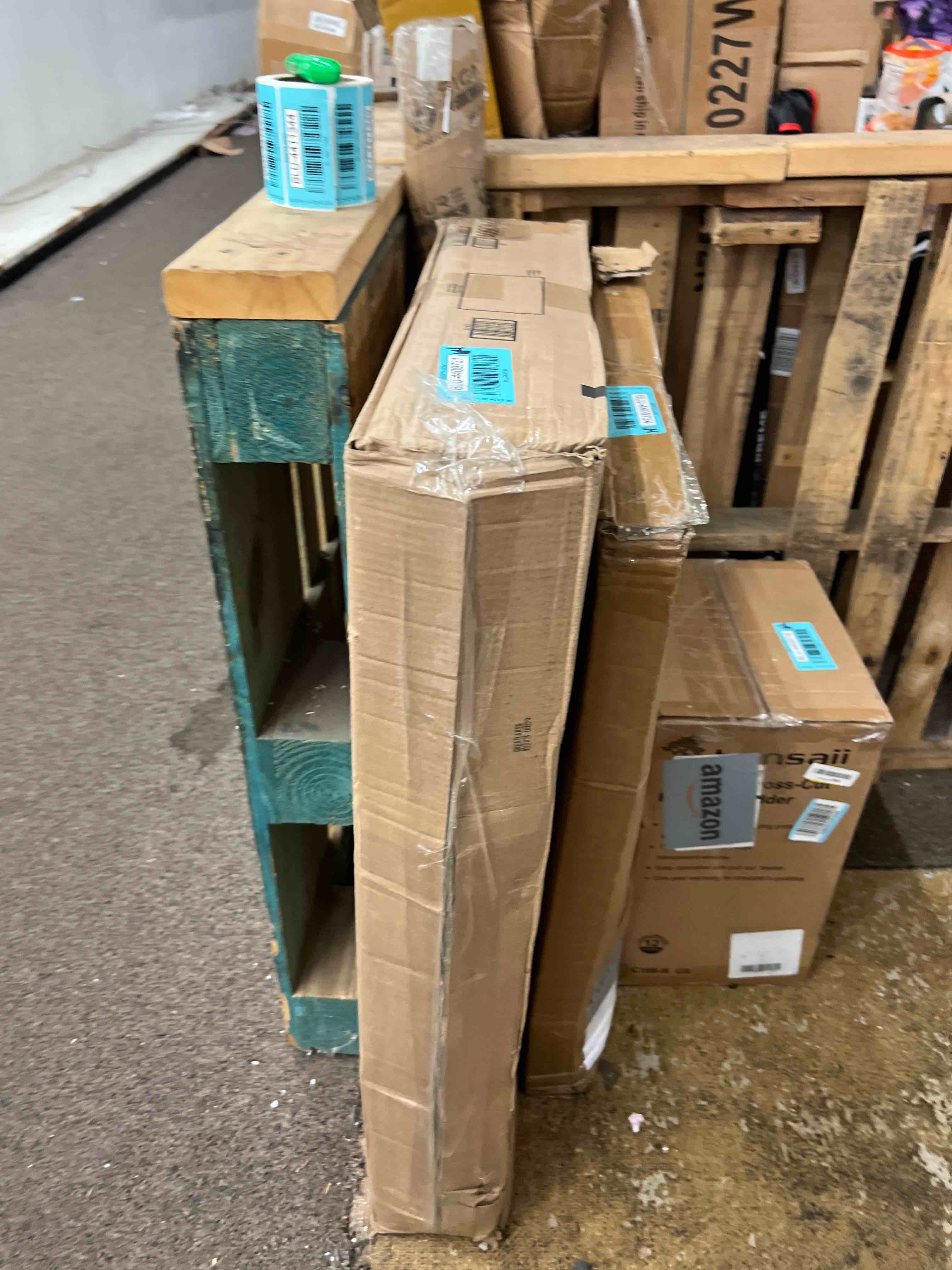 https://s3.amazonaws.com/lotting-images-prod/phillipi/BLU4410112_1753723066121.jpeg