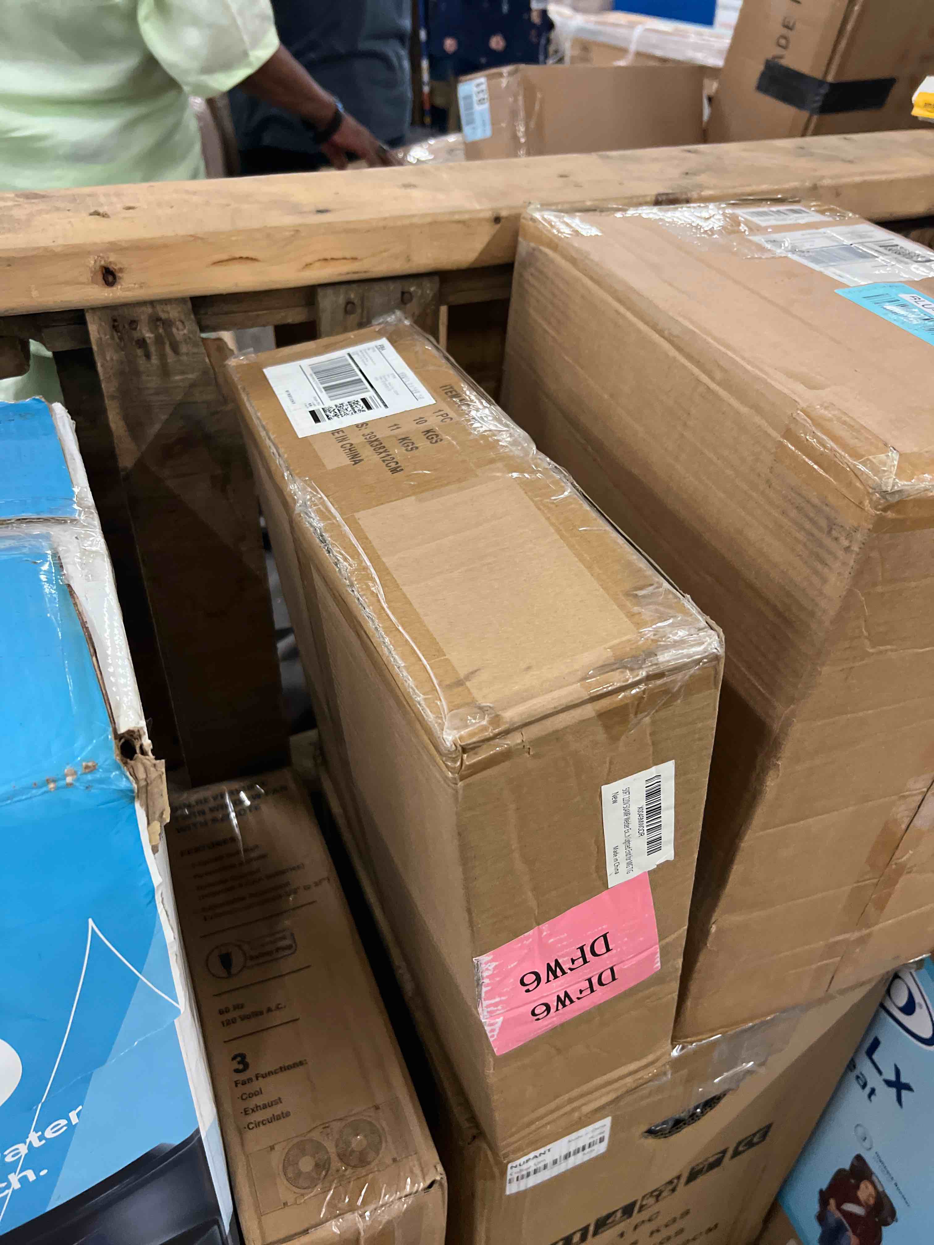 https://s3.amazonaws.com/lotting-images-prod/phillipi/BLU4410136_1753729297673.jpeg