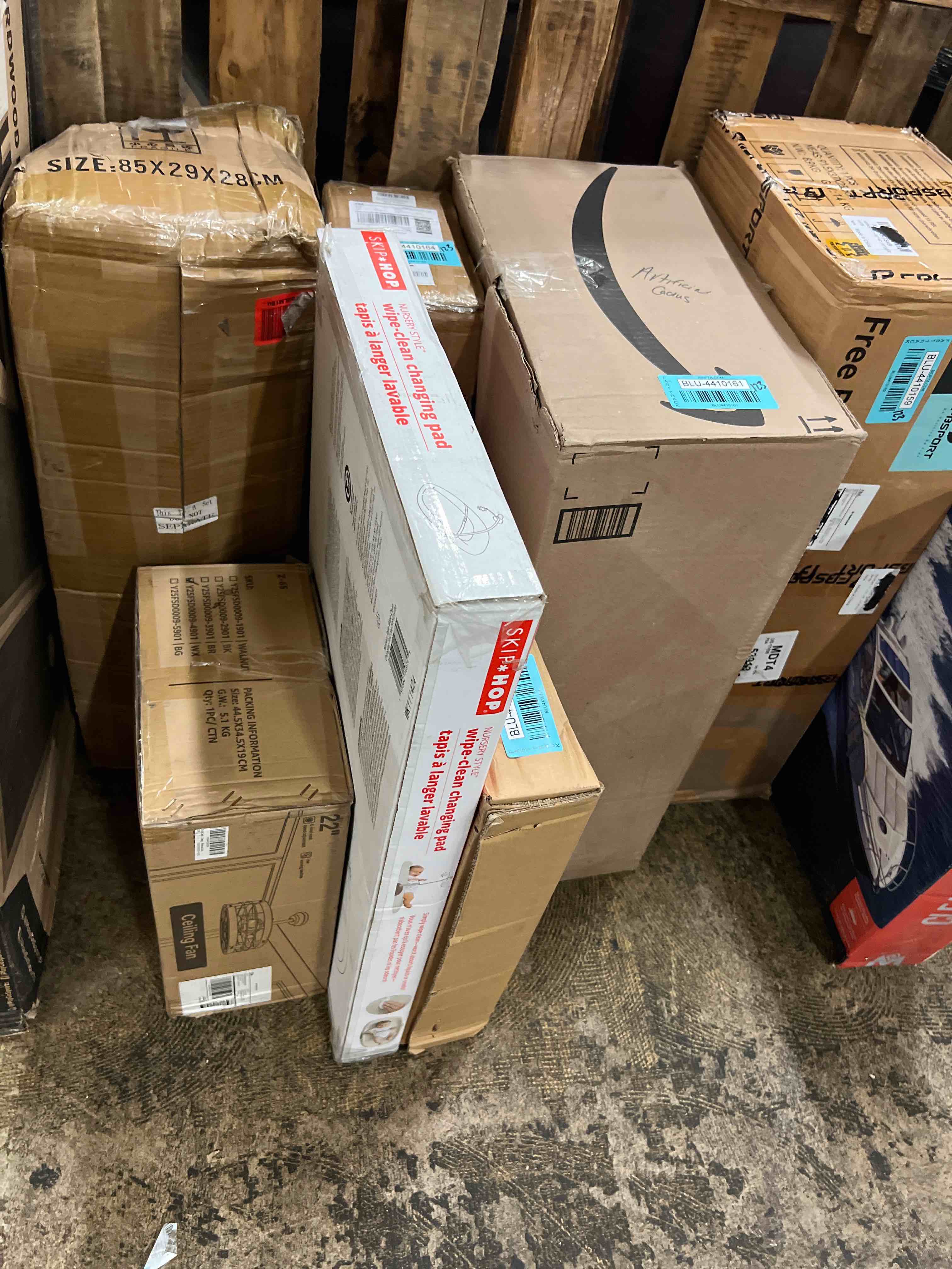 https://s3.amazonaws.com/lotting-images-prod/phillipi/BLU4410166_1753747264483.jpeg