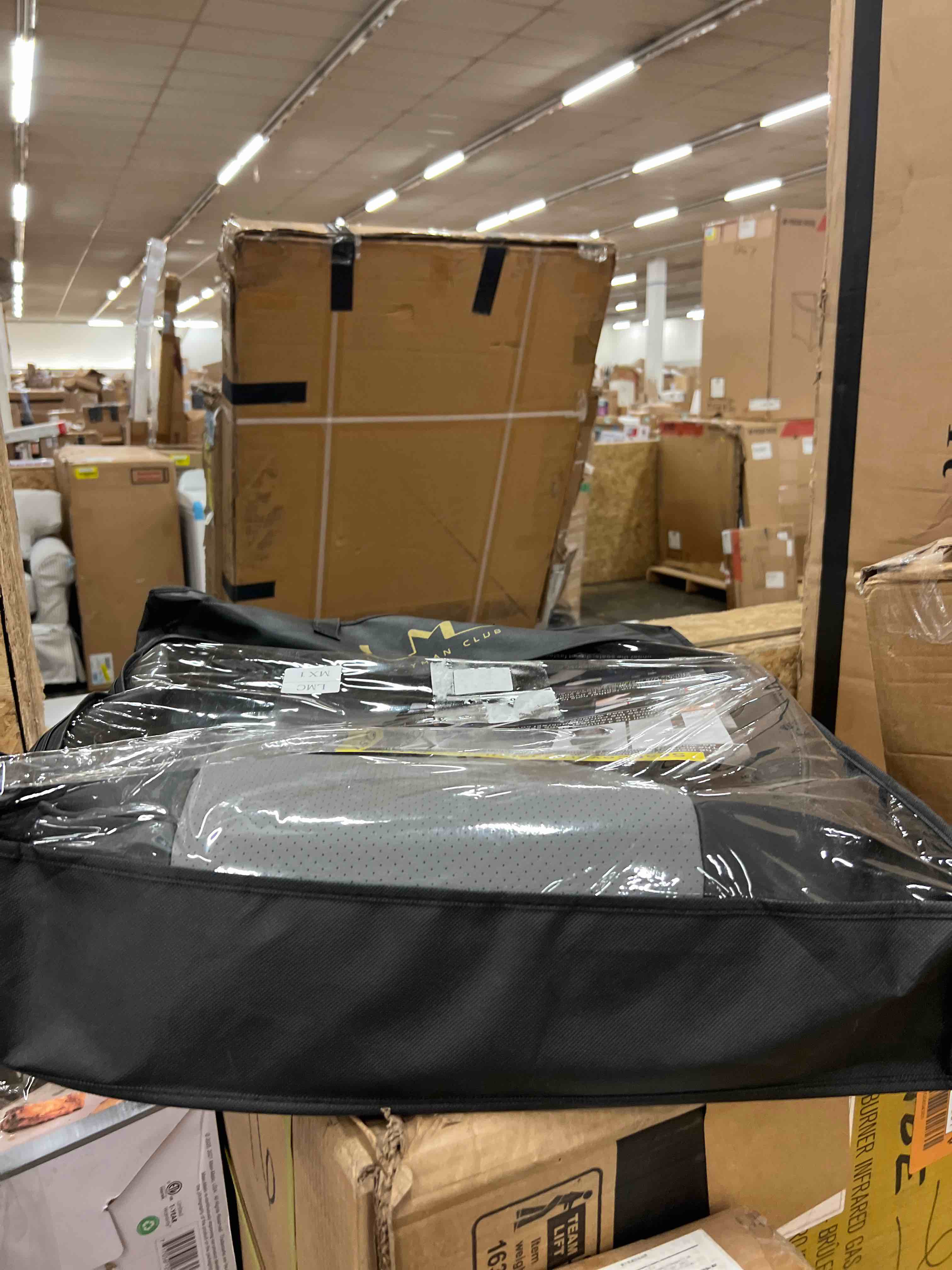 https://s3.amazonaws.com/lotting-images-prod/phillipi/BLU4410292_1753899048572.jpeg