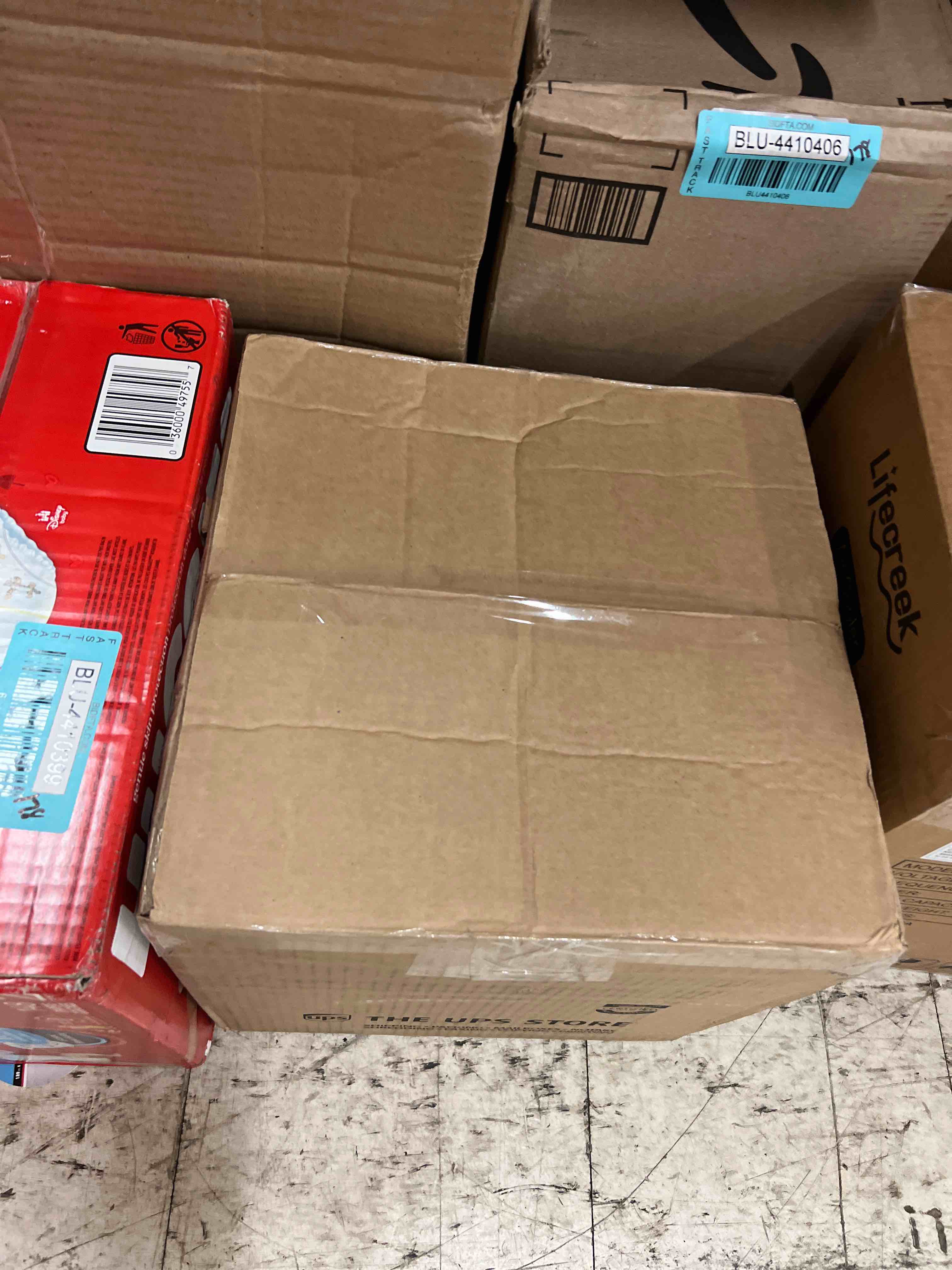 https://s3.amazonaws.com/lotting-images-prod/phillipi/BLU4410416_1754493700612.jpeg