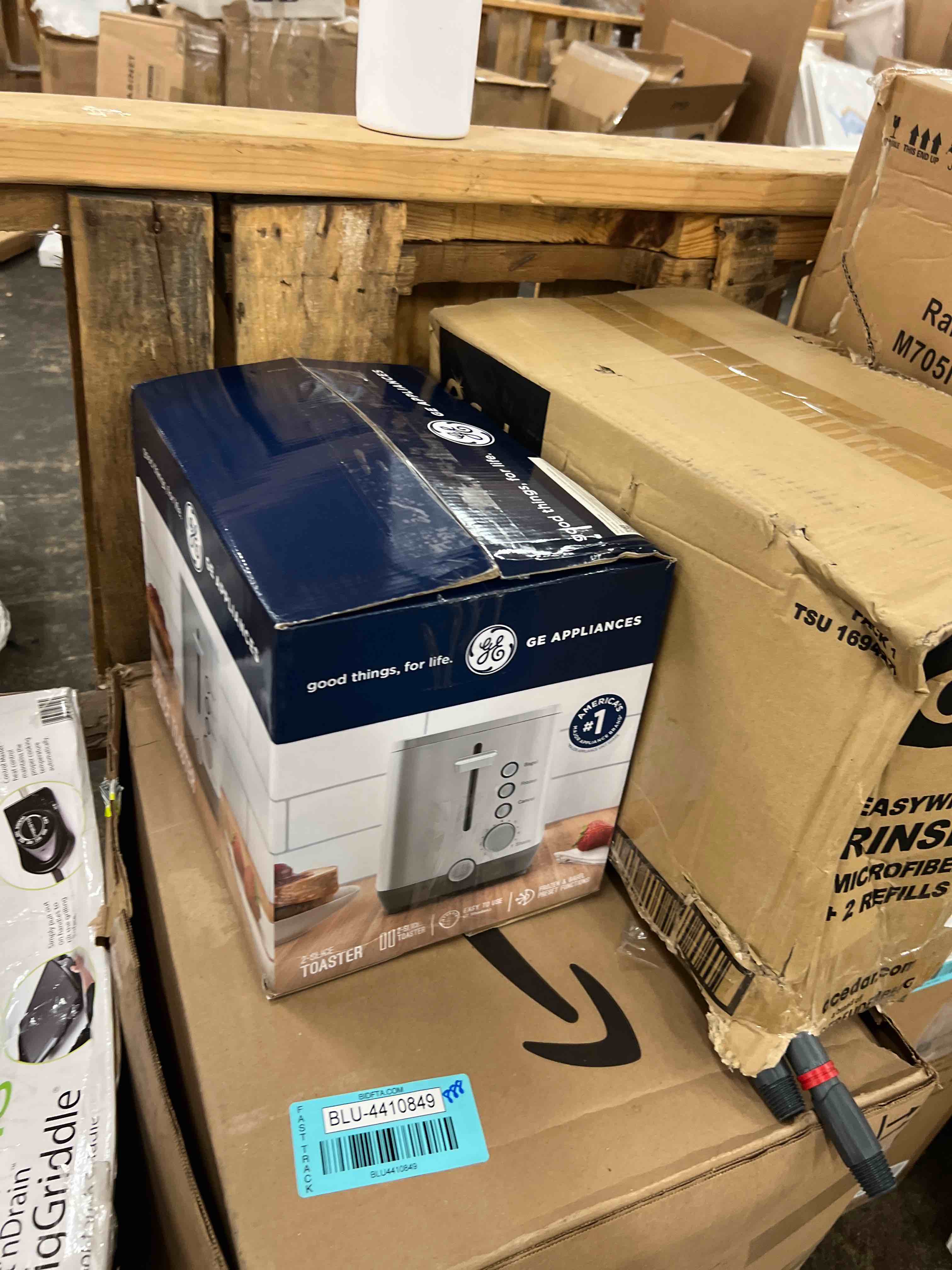 https://s3.amazonaws.com/lotting-images-prod/phillipi/BLU4410861_1750254451406.jpeg