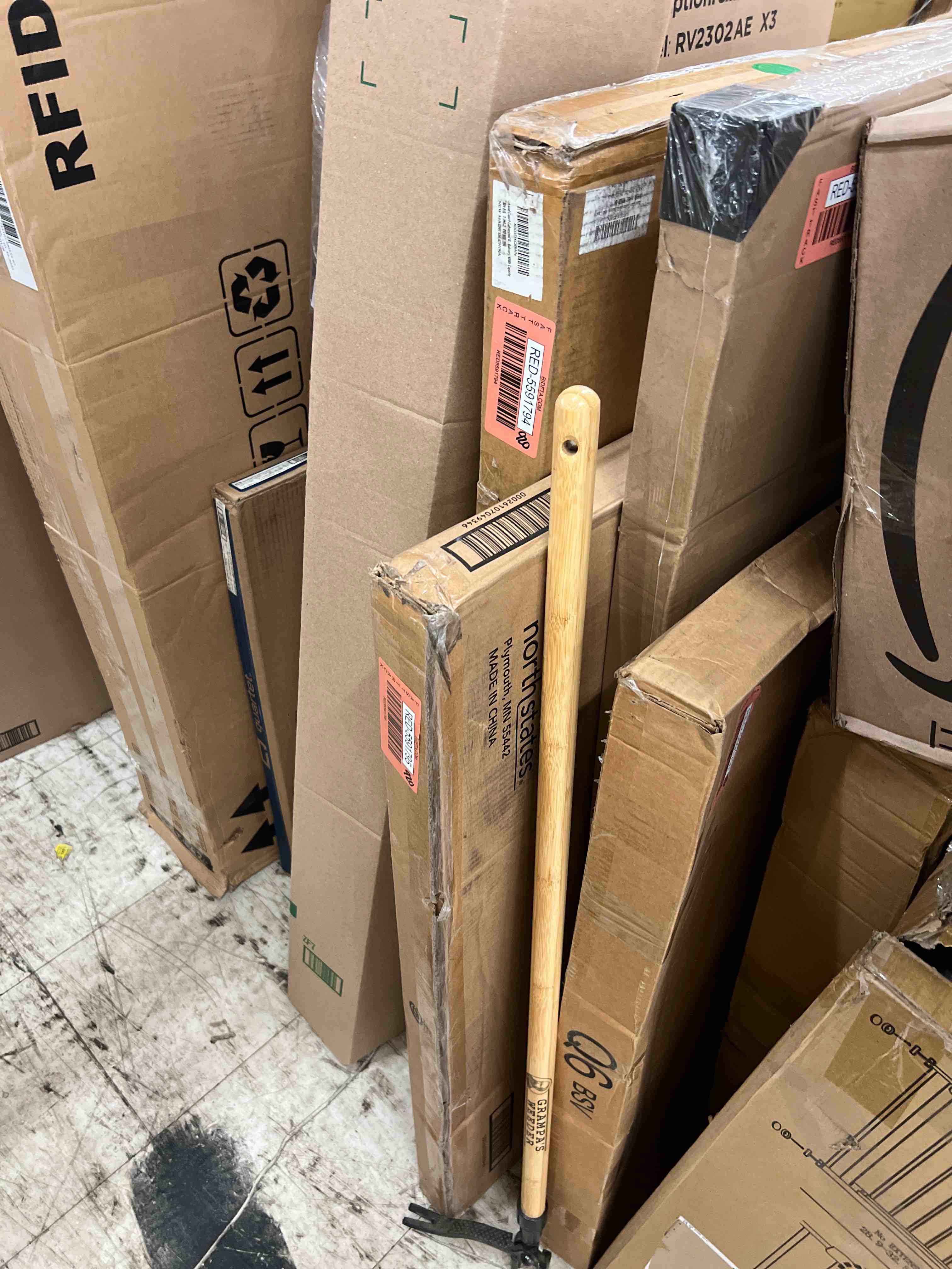 https://s3.amazonaws.com/lotting-images-prod/phillipi/BLU4411037_1750775649021.jpeg