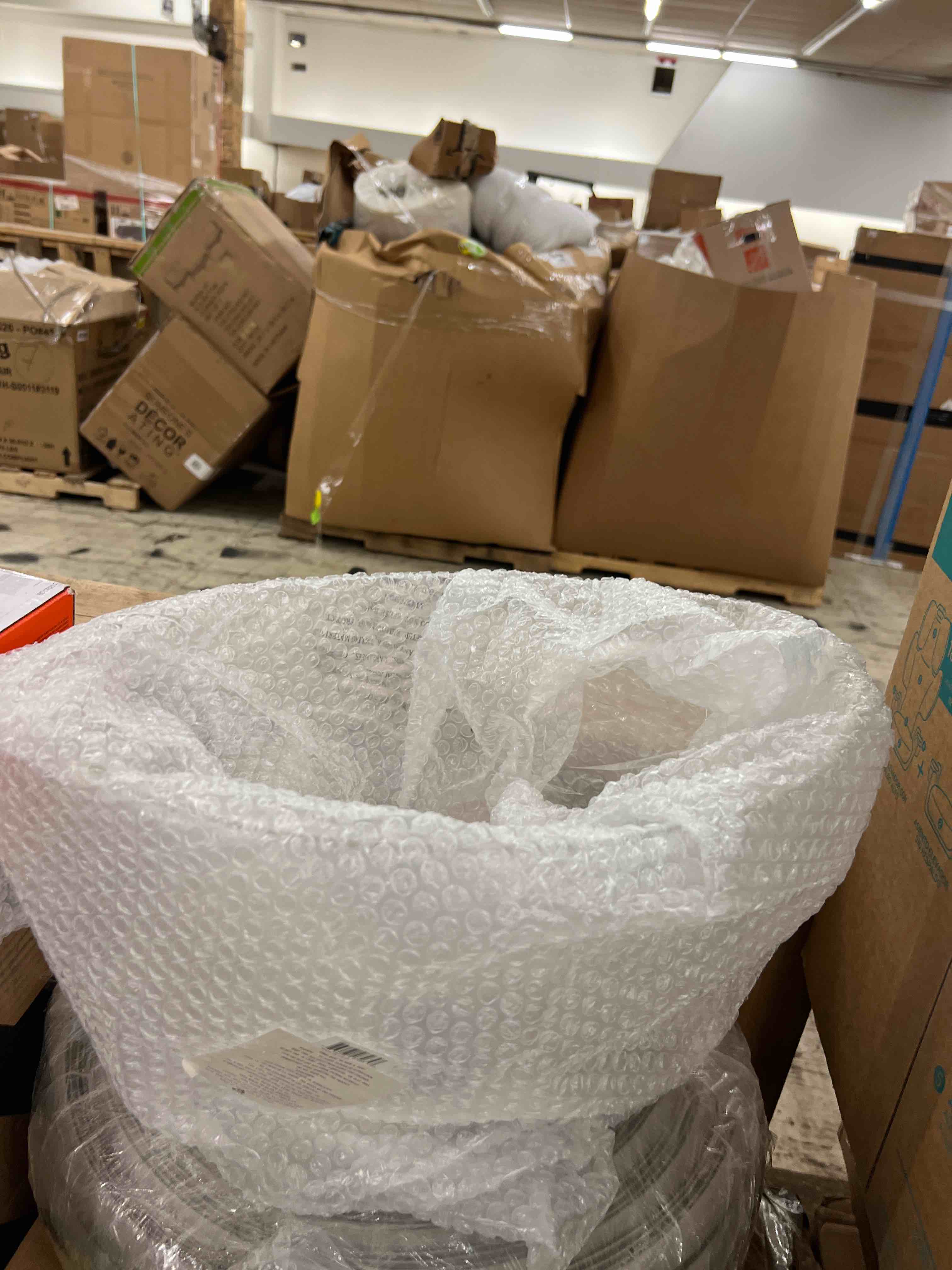 https://s3.amazonaws.com/lotting-images-prod/phillipi/BLU4411074_1750783919779.jpeg