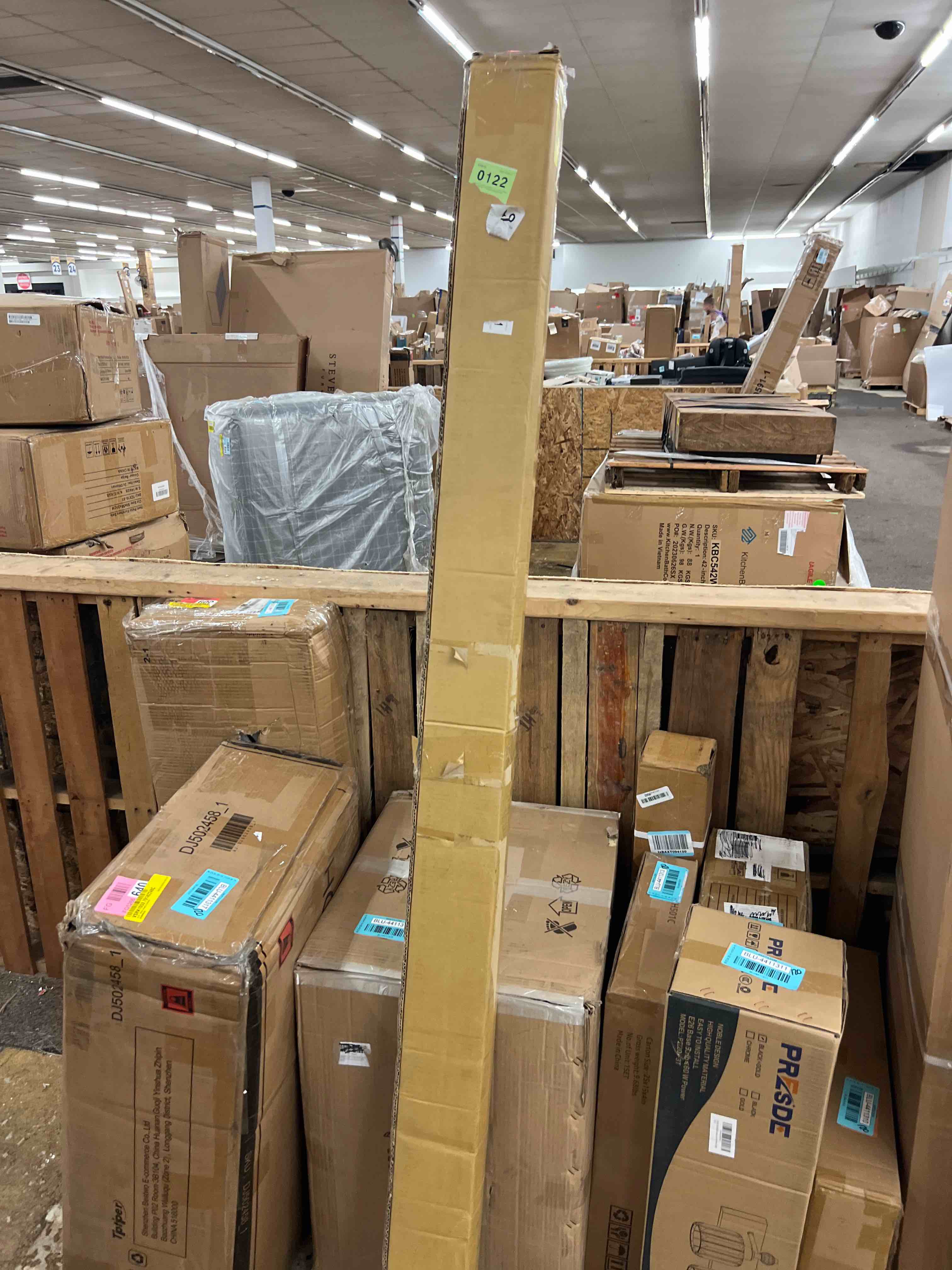https://s3.amazonaws.com/lotting-images-prod/phillipi/BLU4411320_1753718575625.jpeg