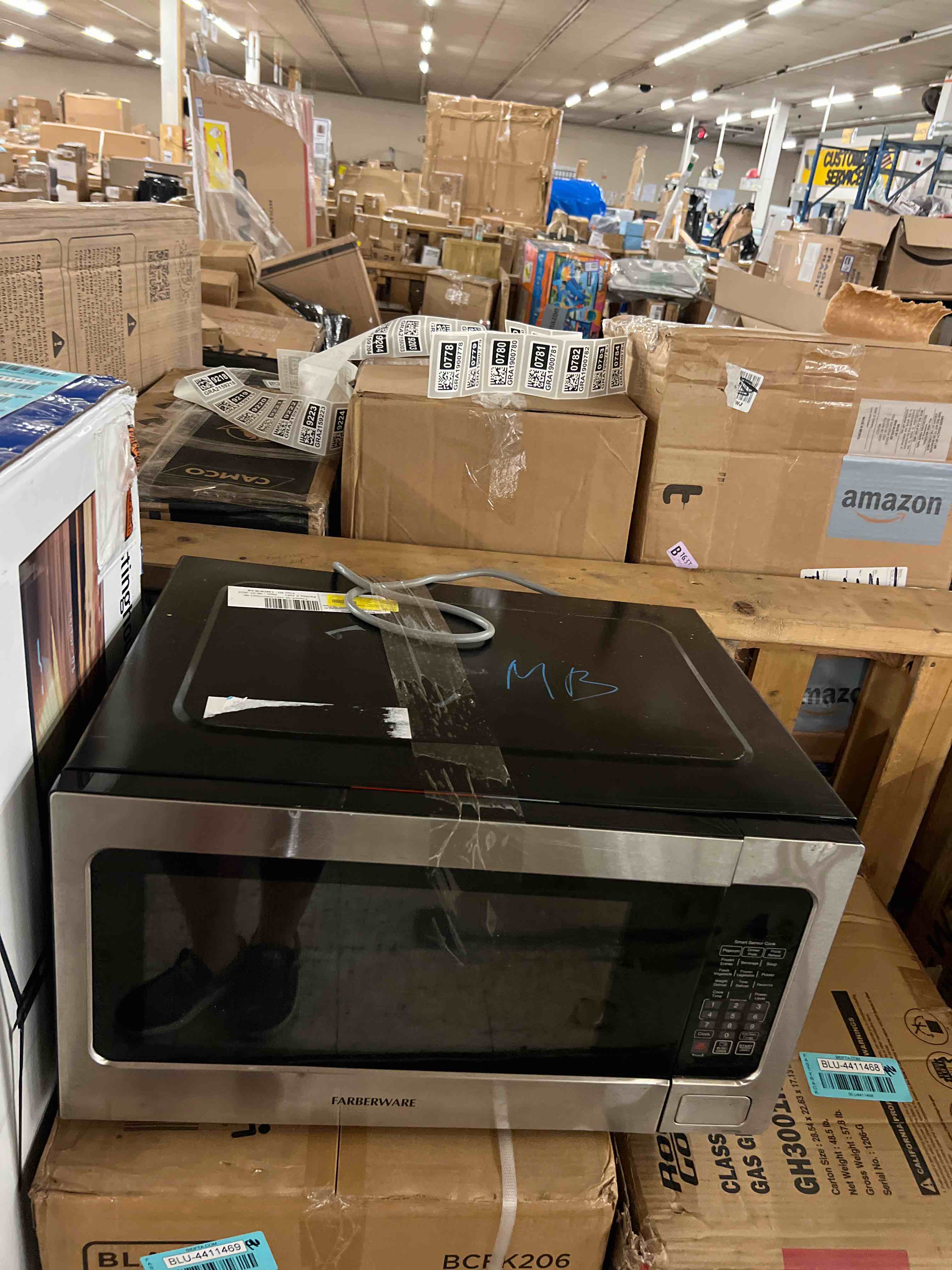 https://s3.amazonaws.com/lotting-images-prod/phillipi/BLU4411470_1754615341254.jpeg