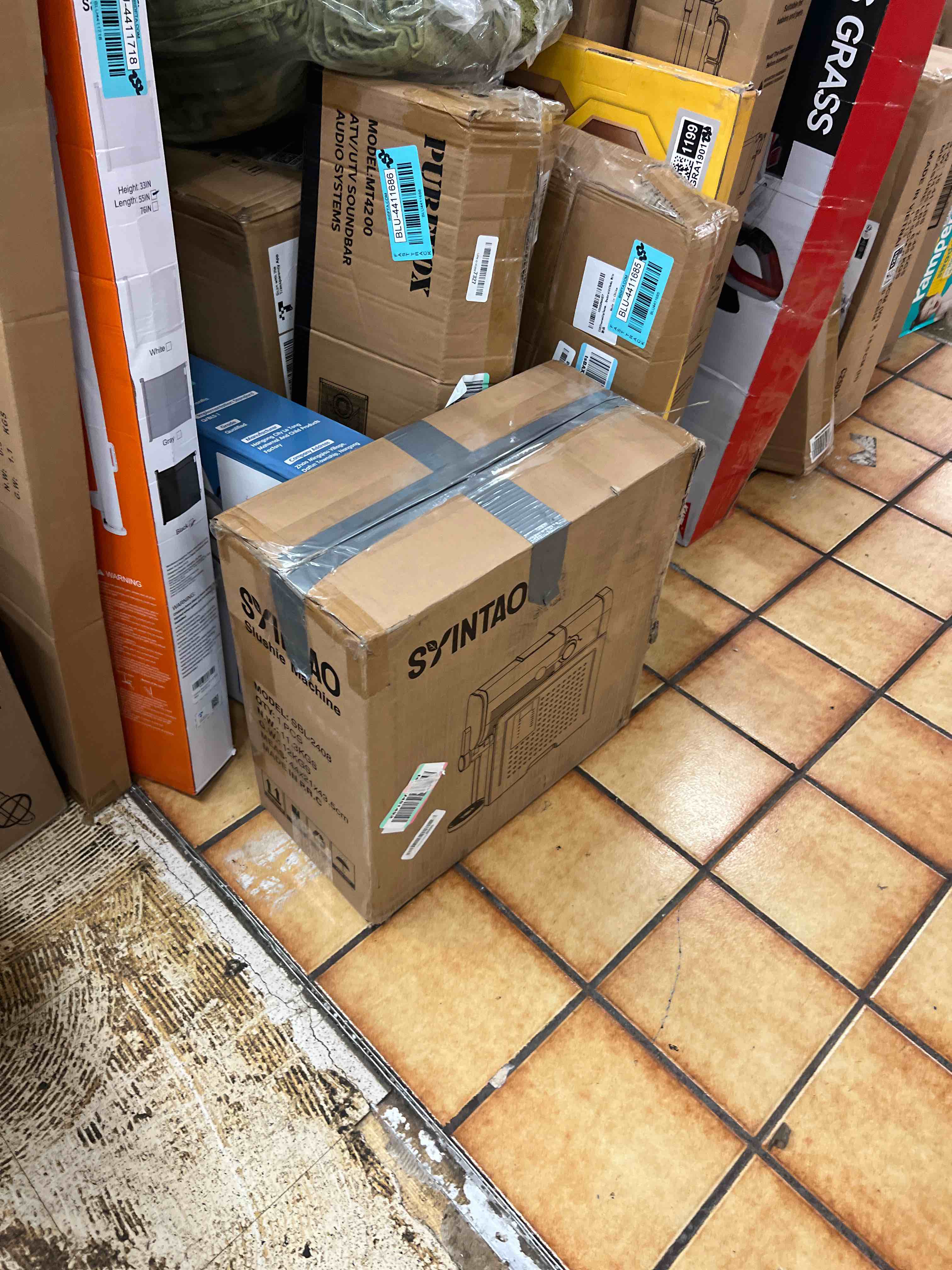 https://s3.amazonaws.com/lotting-images-prod/phillipi/BLU4411724_1755209325367.jpeg