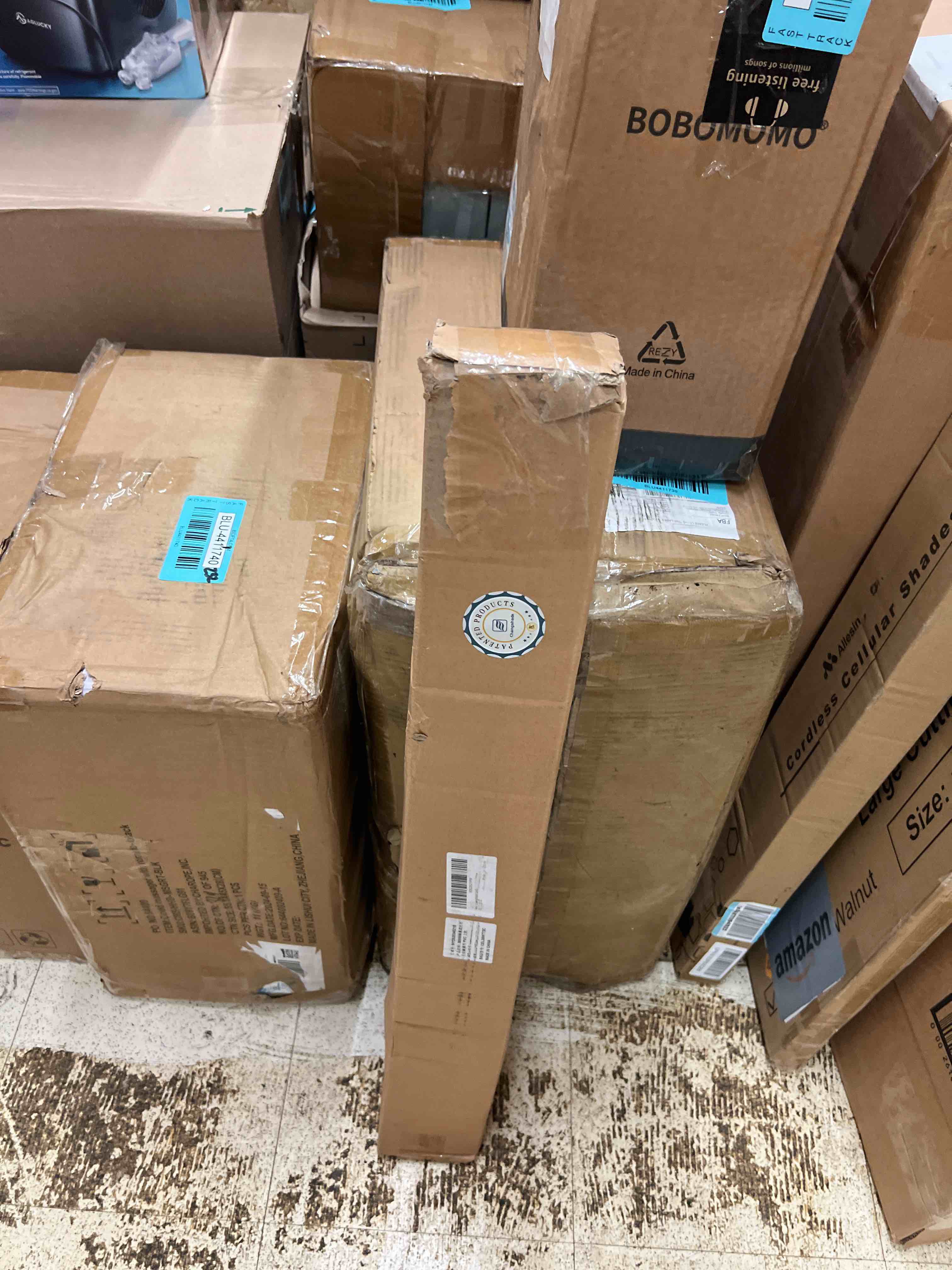 https://s3.amazonaws.com/lotting-images-prod/phillipi/BLU4411750_1755216169845.jpeg