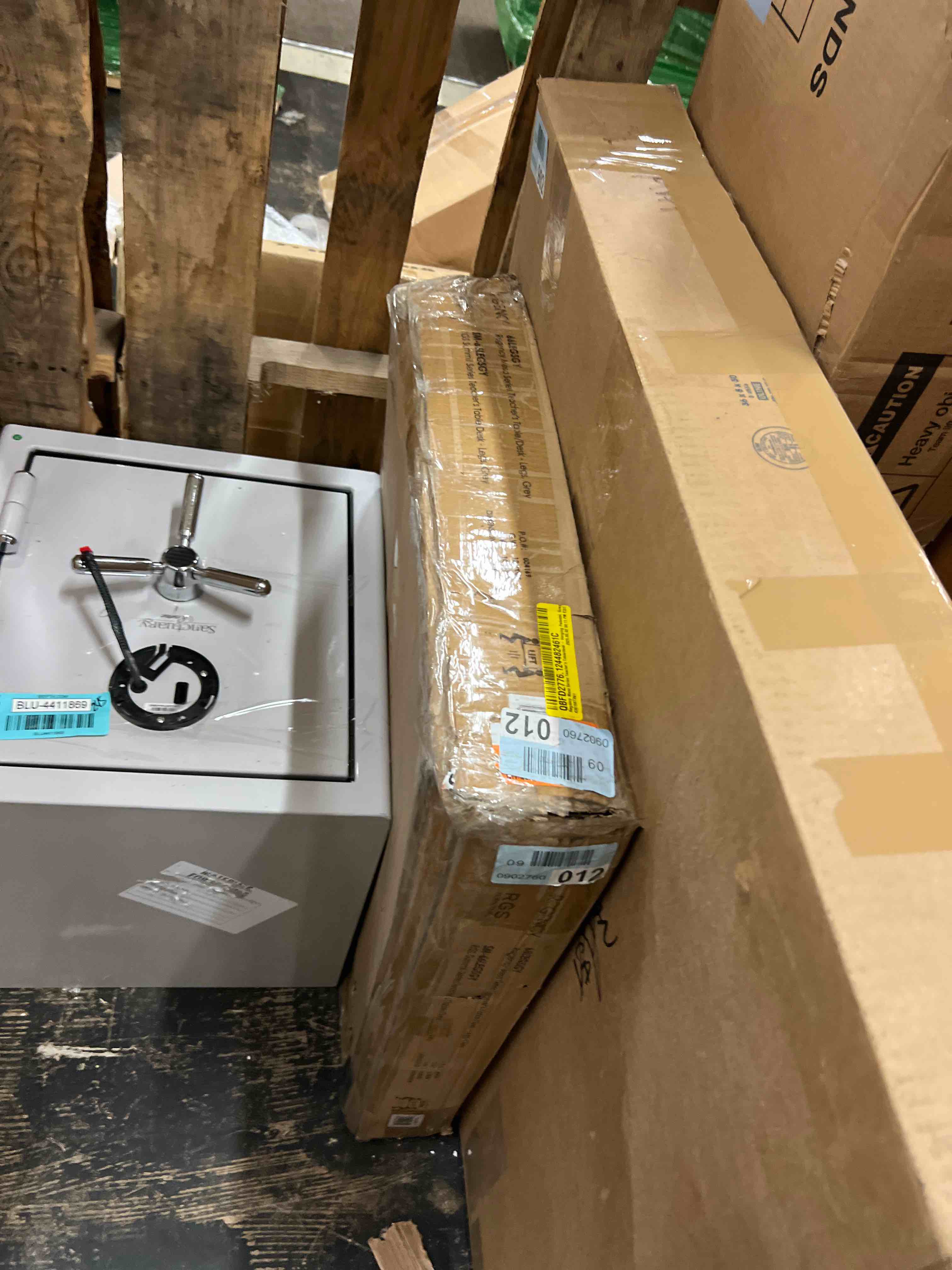 https://s3.amazonaws.com/lotting-images-prod/phillipi/BLU4411870_1755612872990.jpeg