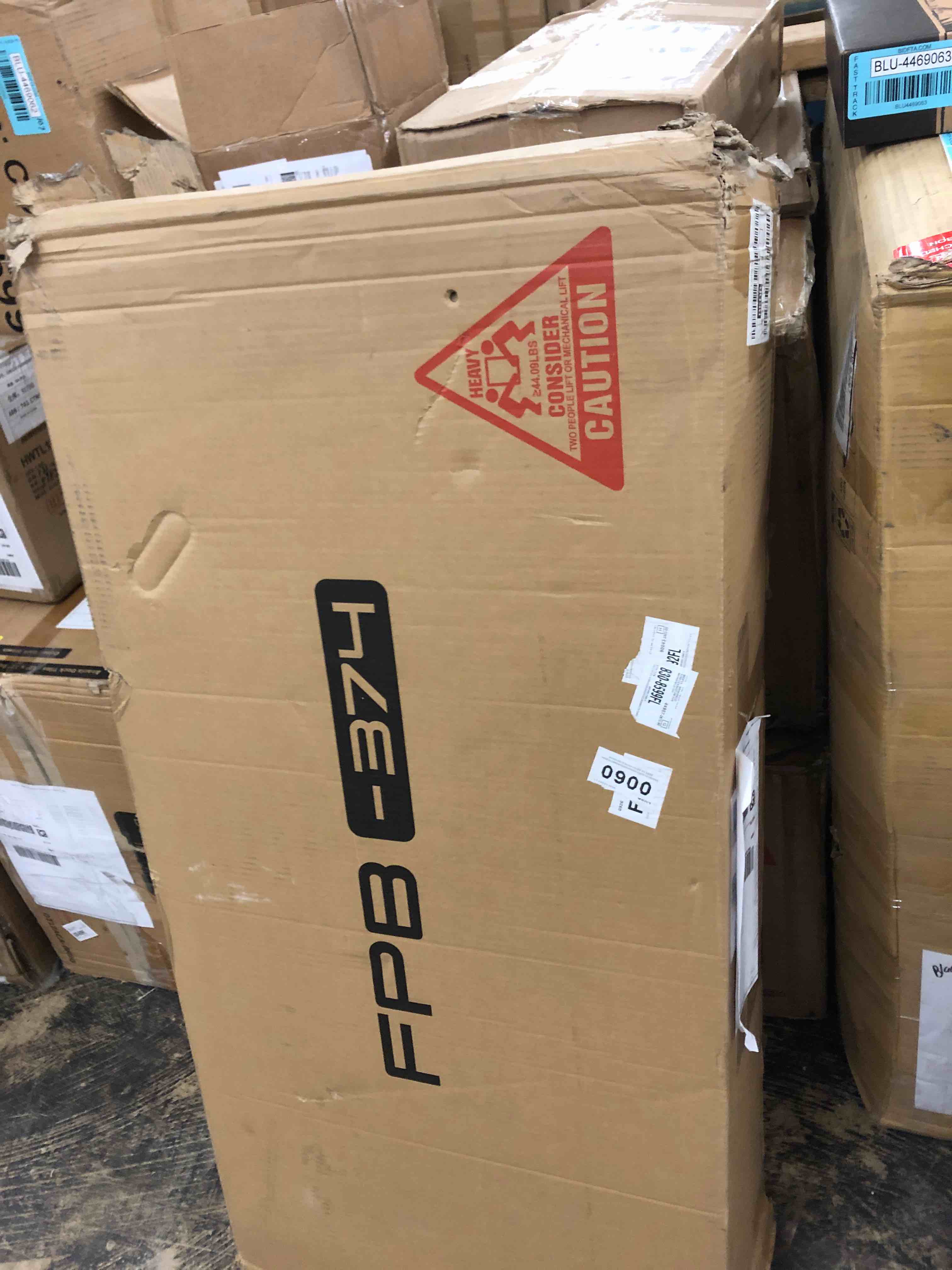 https://s3.amazonaws.com/lotting-images-prod/phillipi/BLU4469068_1730995248731.jpeg