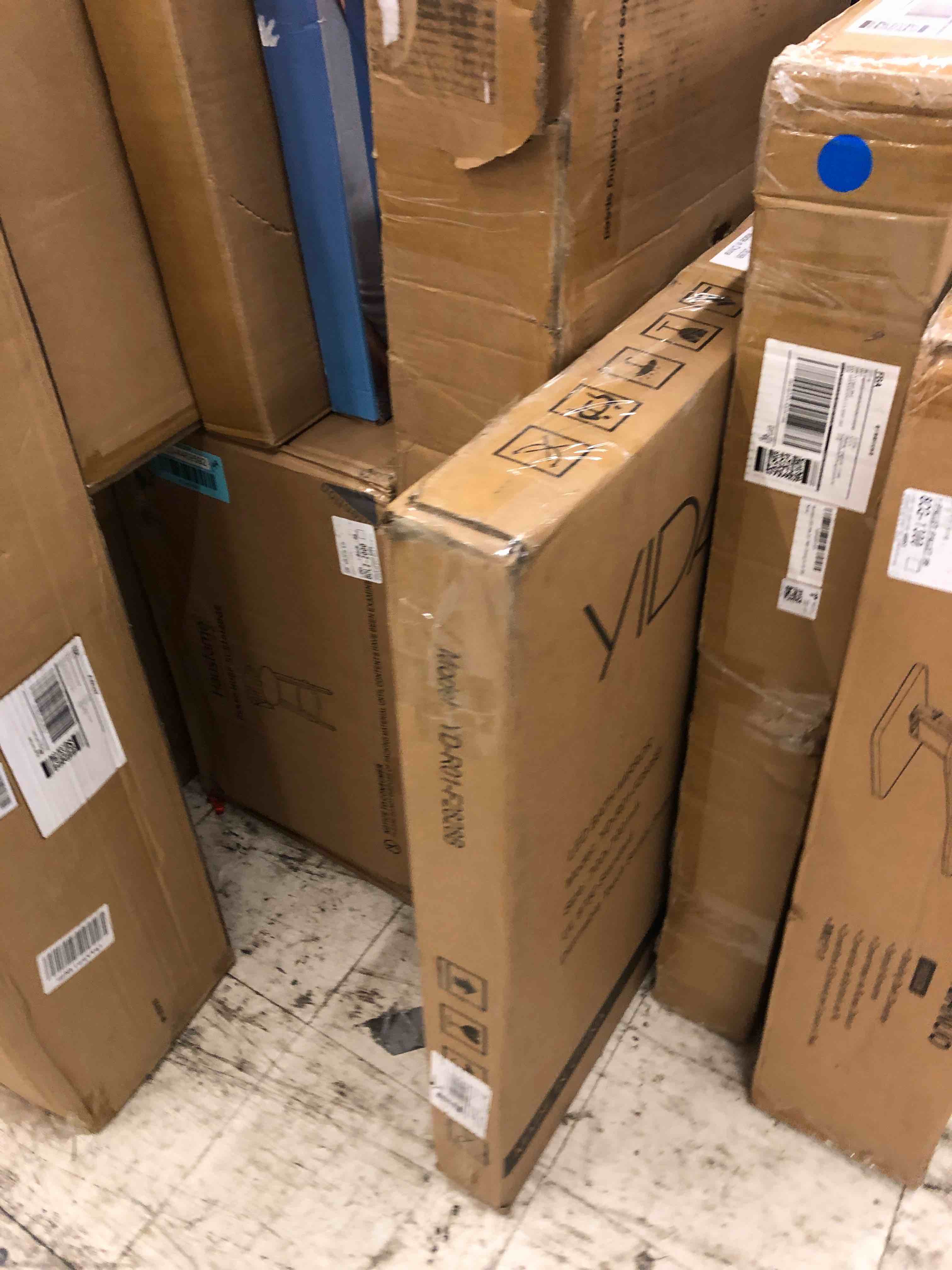 https://s3.amazonaws.com/lotting-images-prod/phillipi/BLU4469603_1732026515907.jpeg
