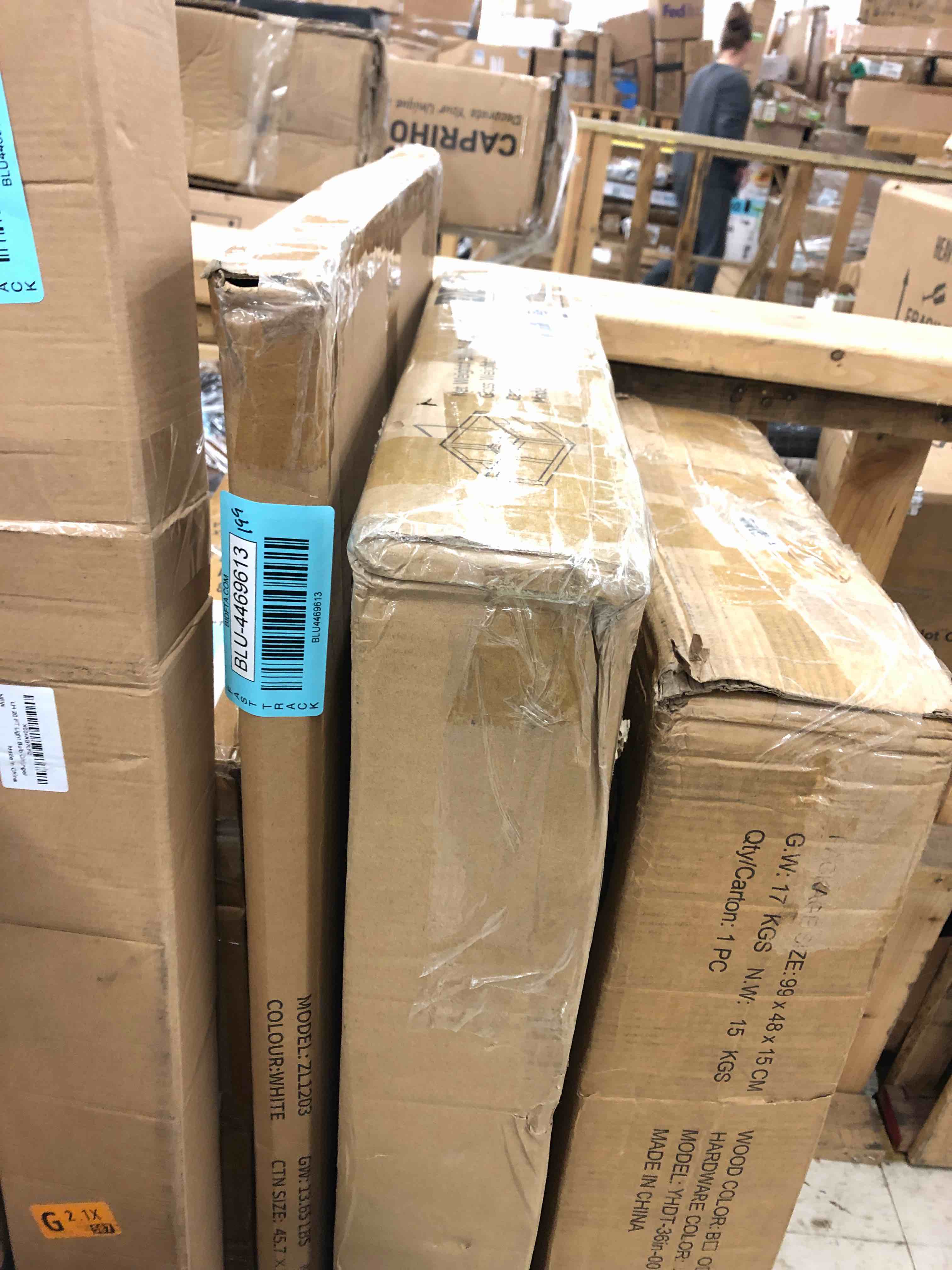 https://s3.amazonaws.com/lotting-images-prod/phillipi/BLU4469622_1732028194183.jpeg