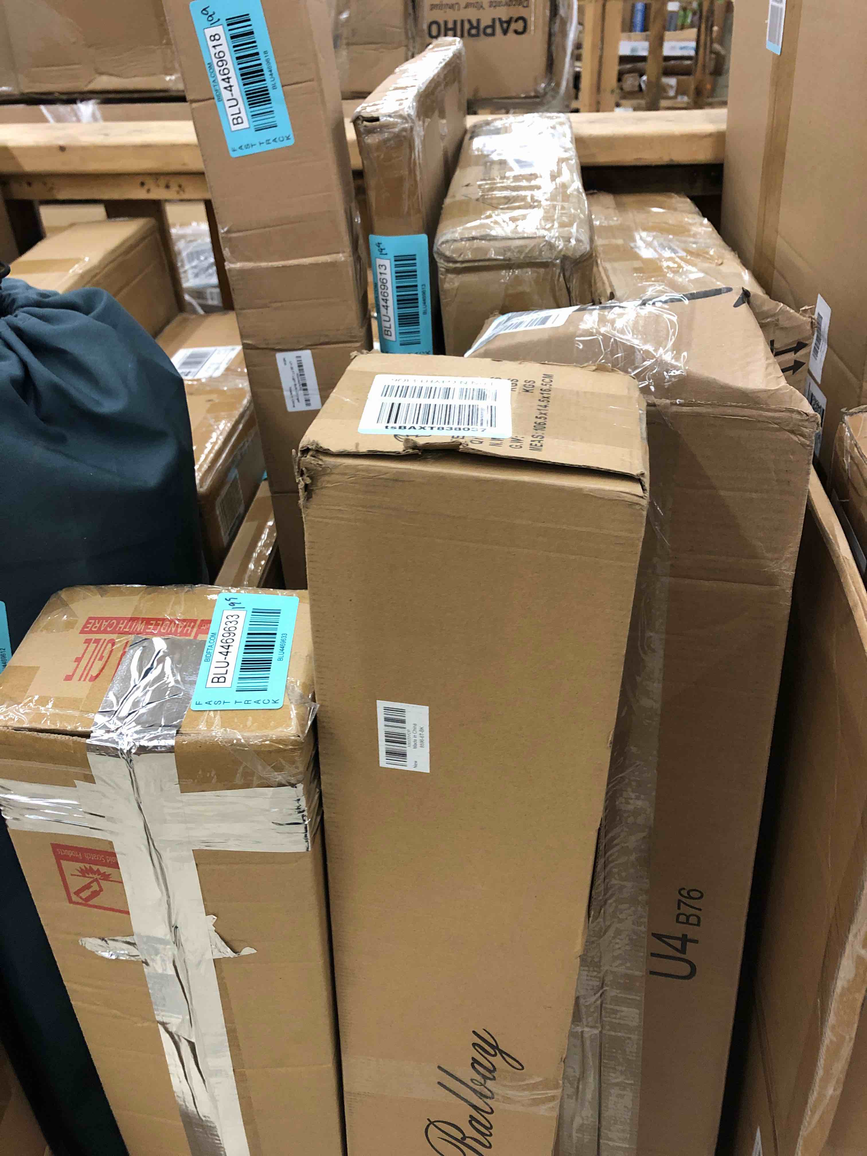 https://s3.amazonaws.com/lotting-images-prod/phillipi/BLU4469636_1732029572087.jpeg
