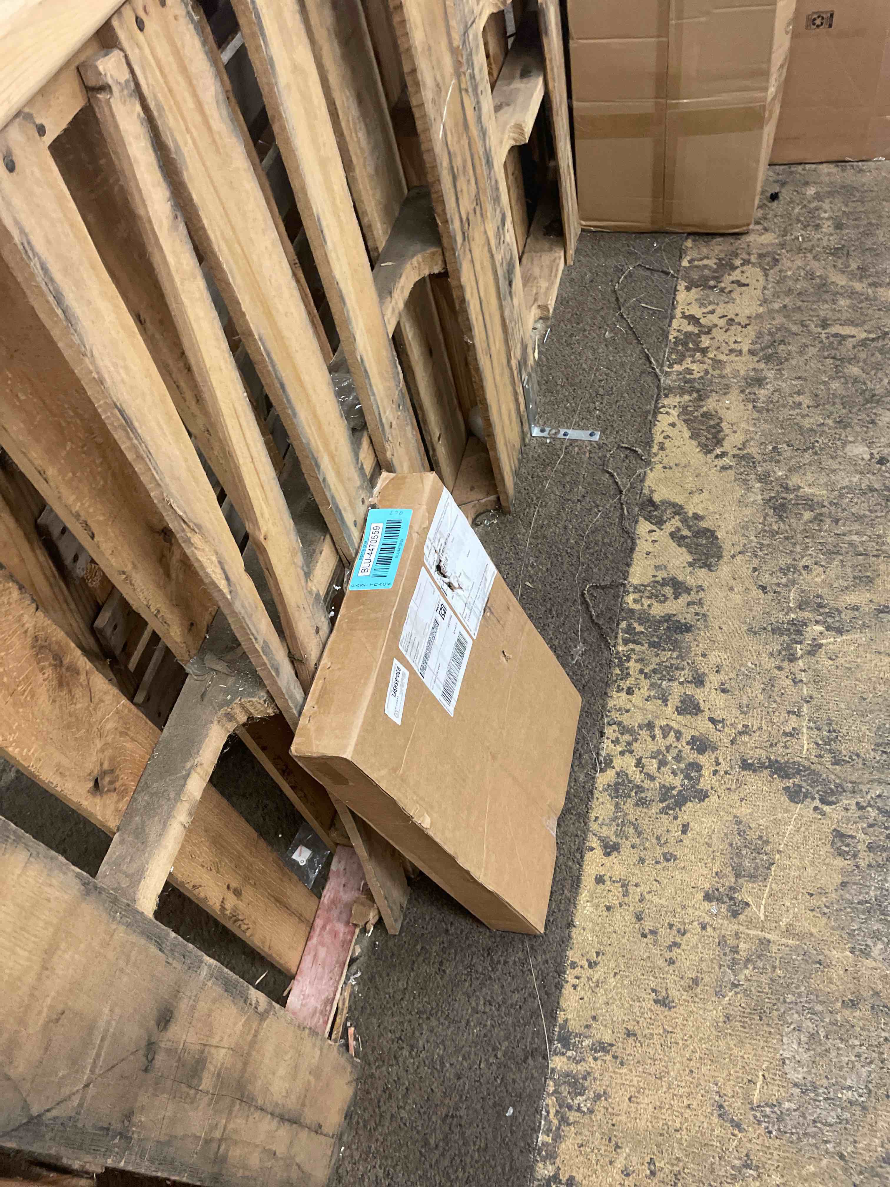 https://s3.amazonaws.com/lotting-images-prod/phillipi/BLU4470559_1729125174565.jpeg