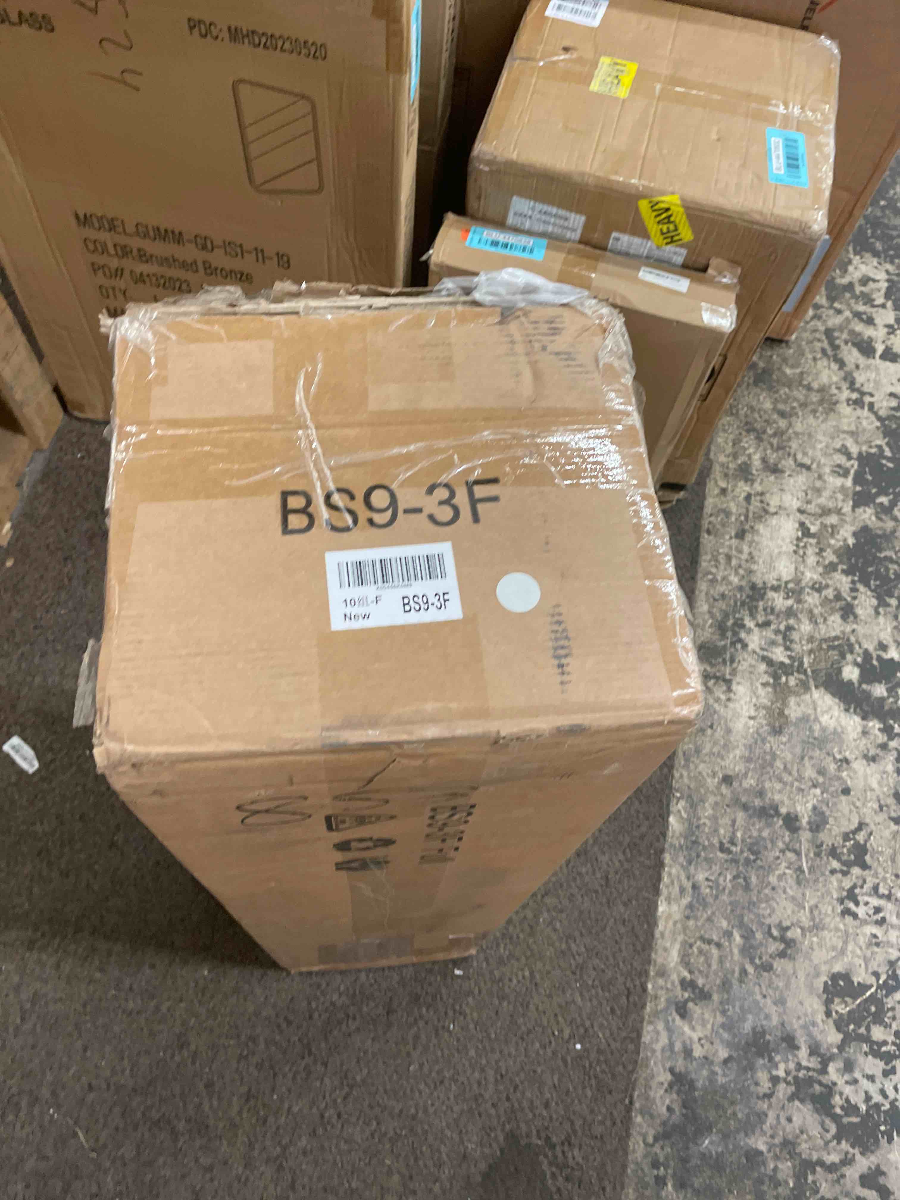 https://s3.amazonaws.com/lotting-images-prod/phillipi/BLU4470842_1729642864305.jpeg