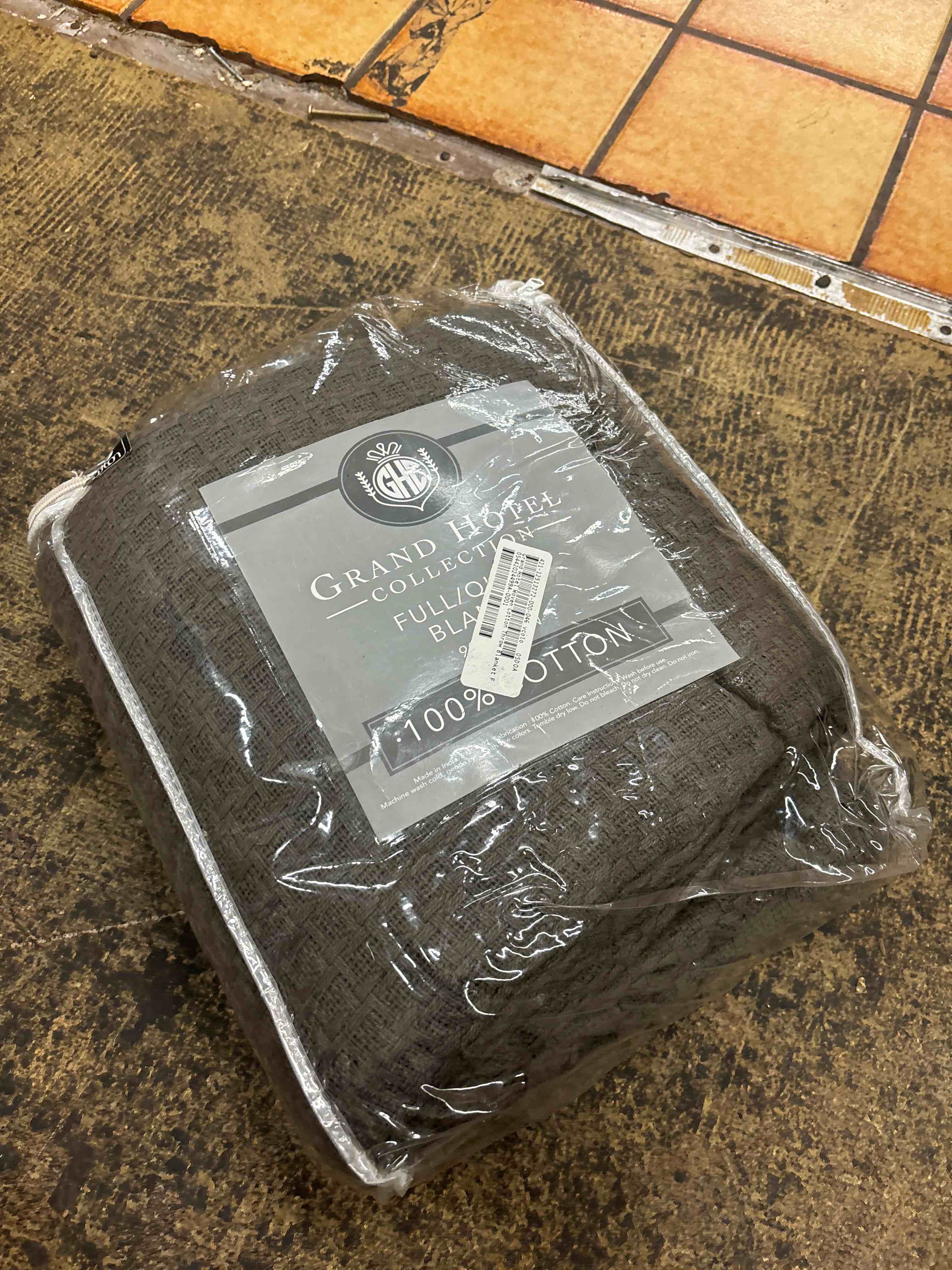 https://s3.amazonaws.com/lotting-images-prod/phillipi/BLU4471871_1733251907343.jpeg