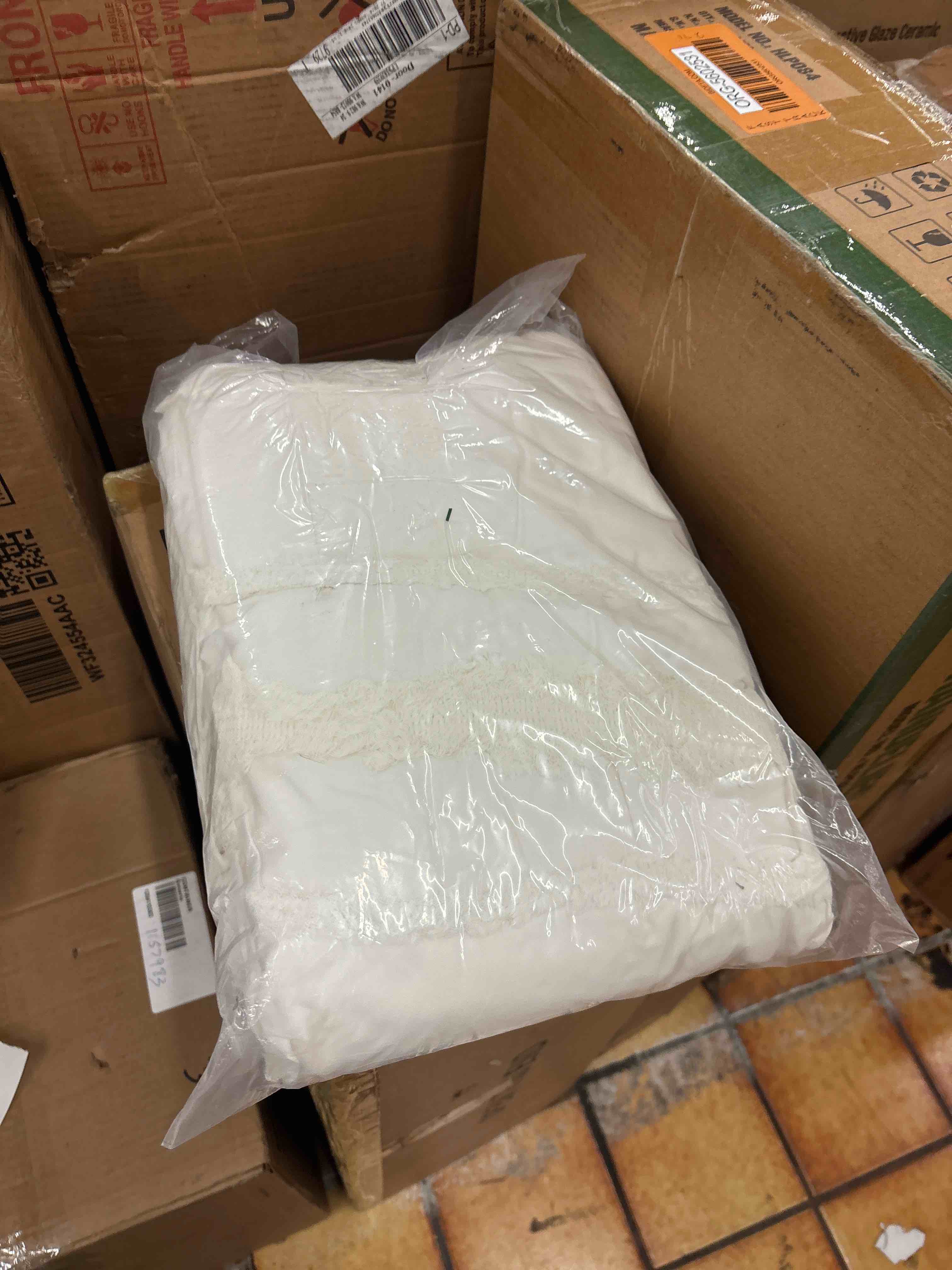 https://s3.amazonaws.com/lotting-images-prod/phillipi/BLU4471889_1733254623692.jpeg