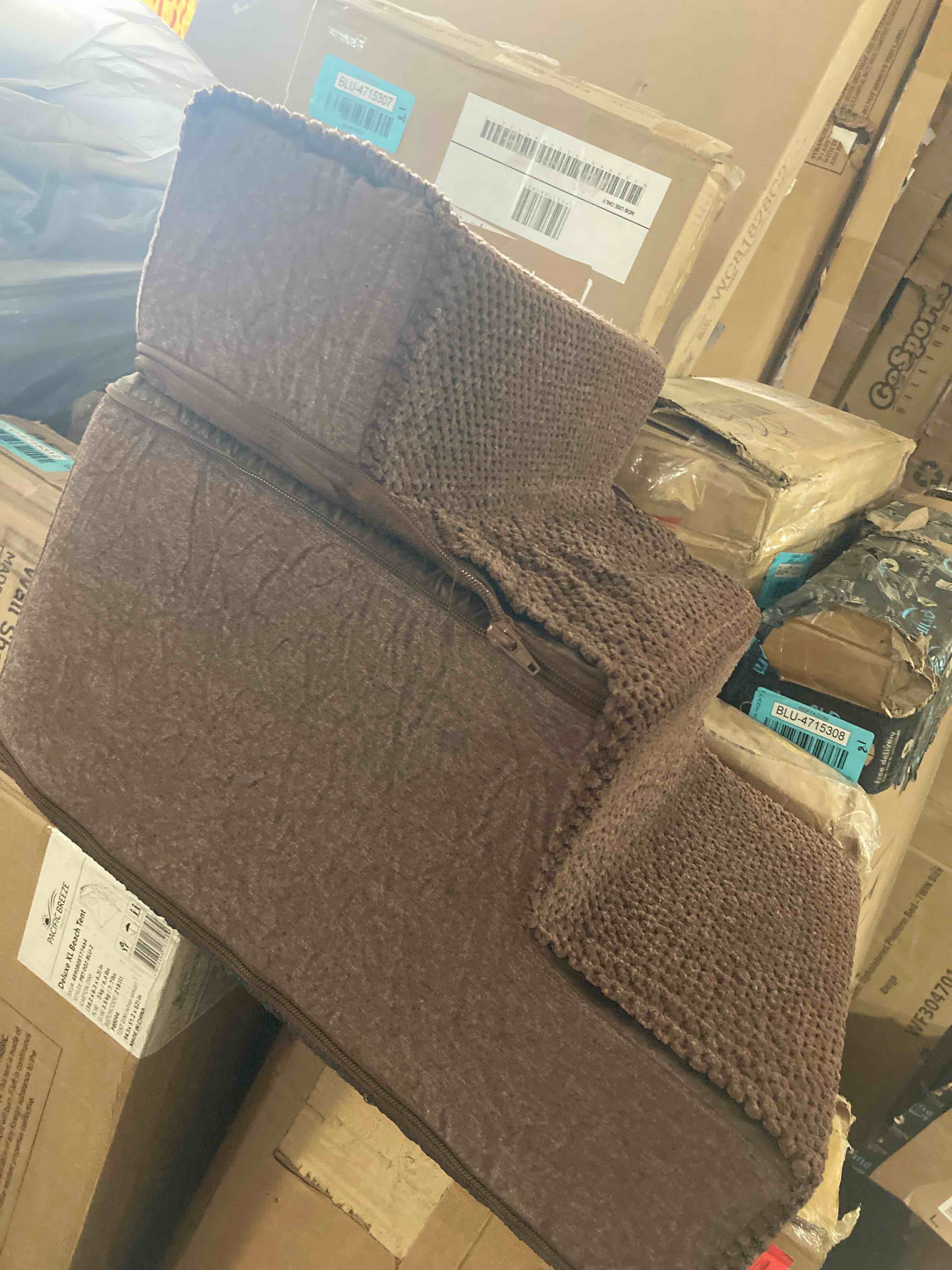 https://s3.amazonaws.com/lotting-images-prod/phillipi/BLU4715321_1702923072393.jpeg