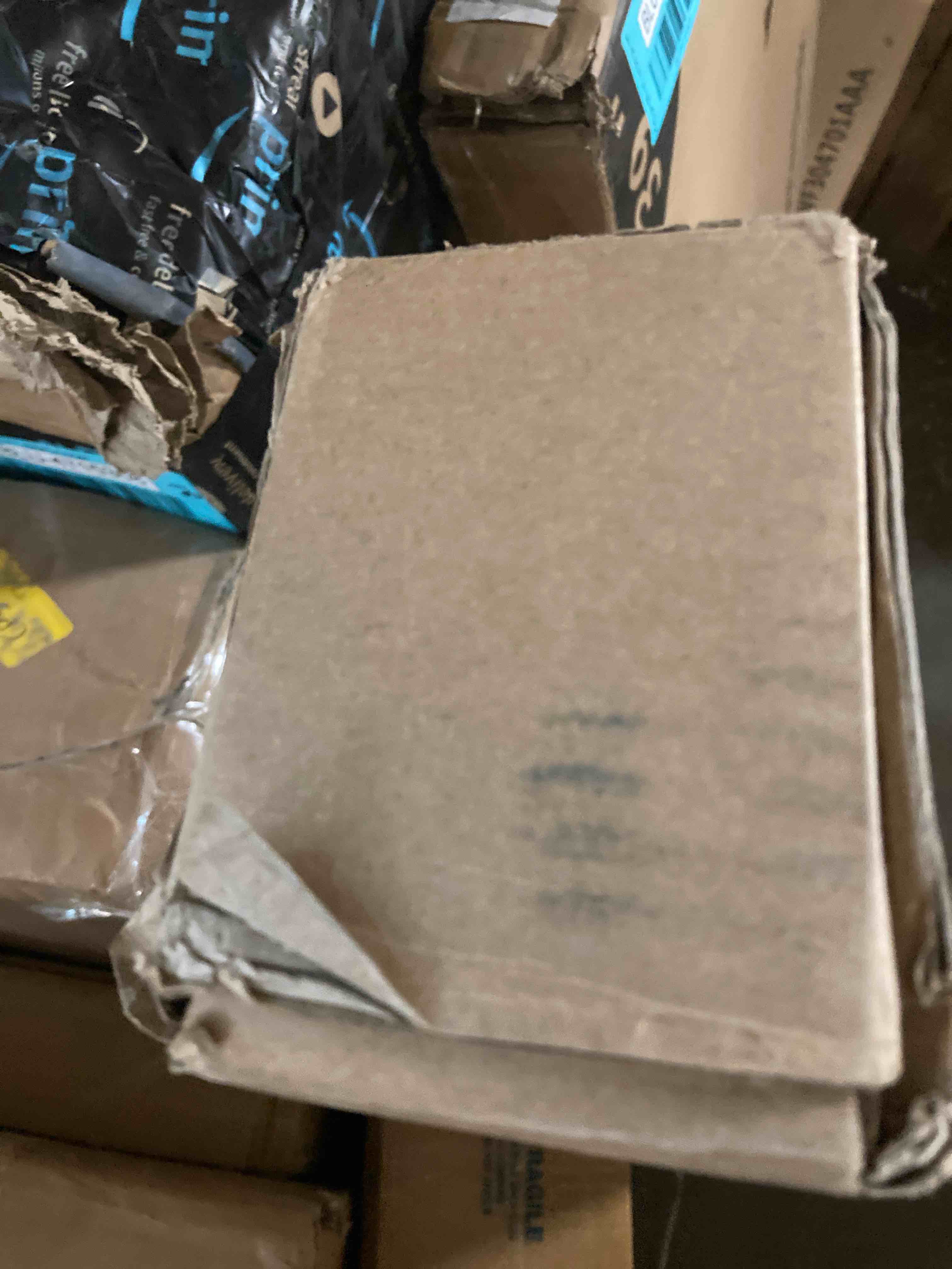 https://s3.amazonaws.com/lotting-images-prod/phillipi/BLU4715327_1702924424139.jpeg