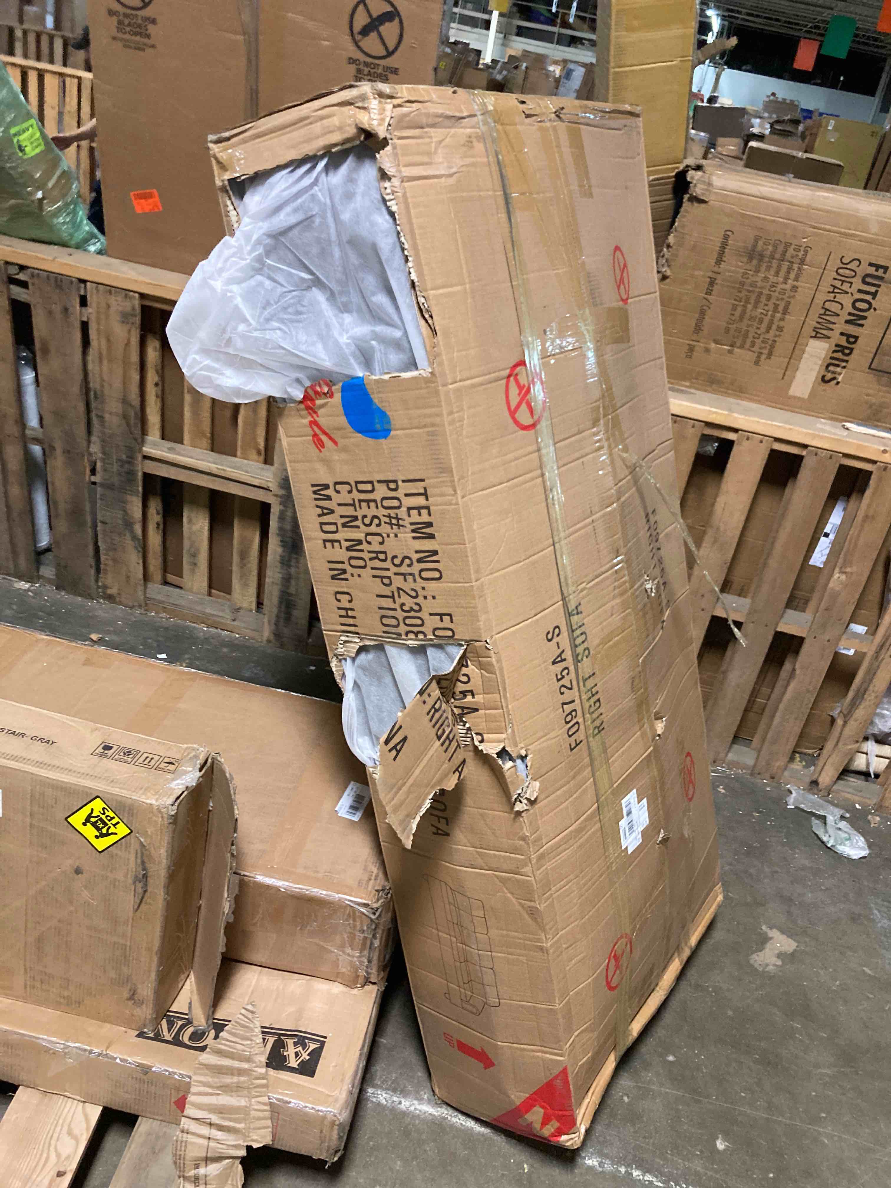 https://s3.amazonaws.com/lotting-images-prod/phillipi/BLU4716069_1703629476589.jpeg