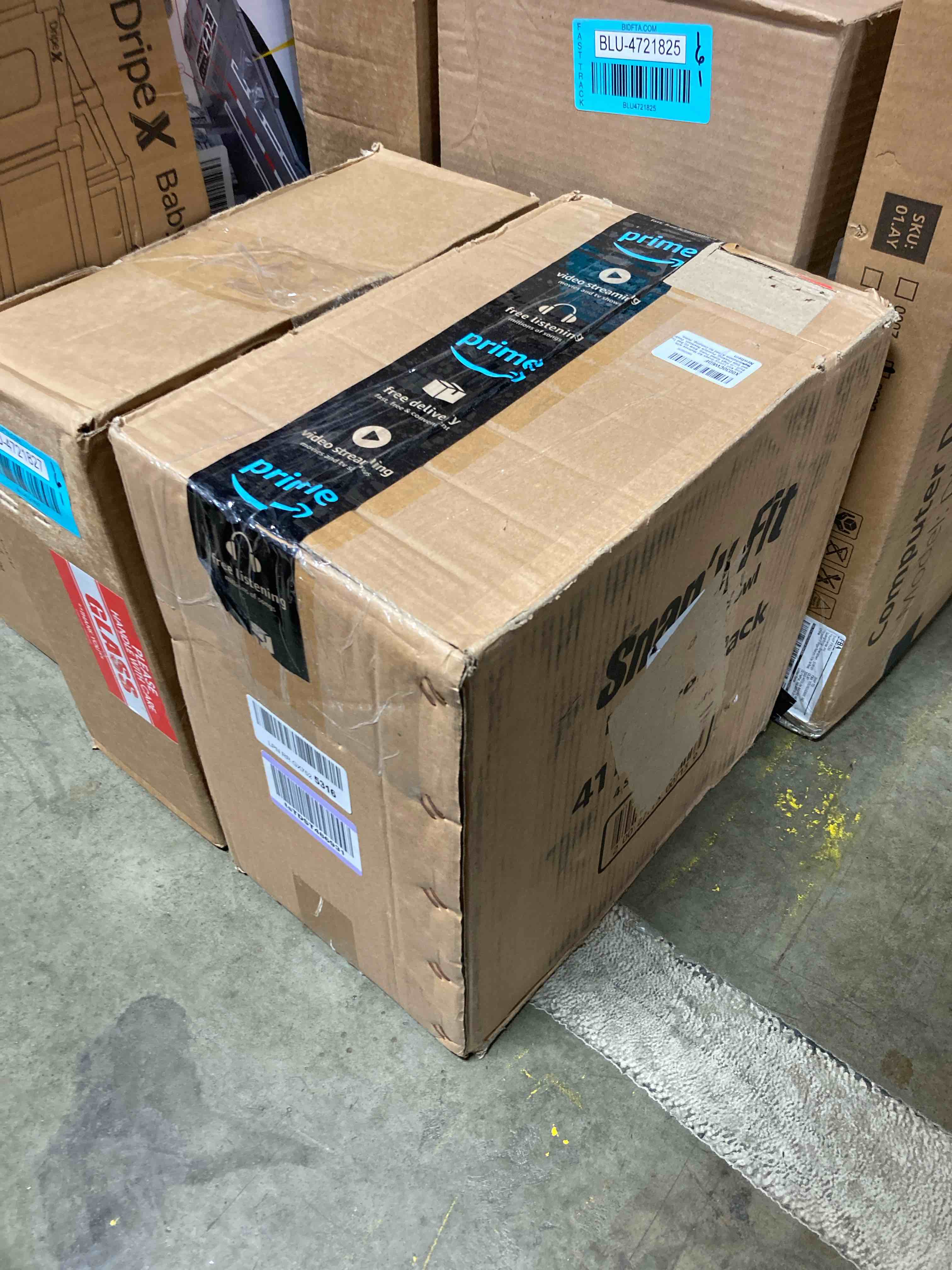 https://s3.amazonaws.com/lotting-images-prod/phillipi/BLU4721834_1706560448512.jpeg