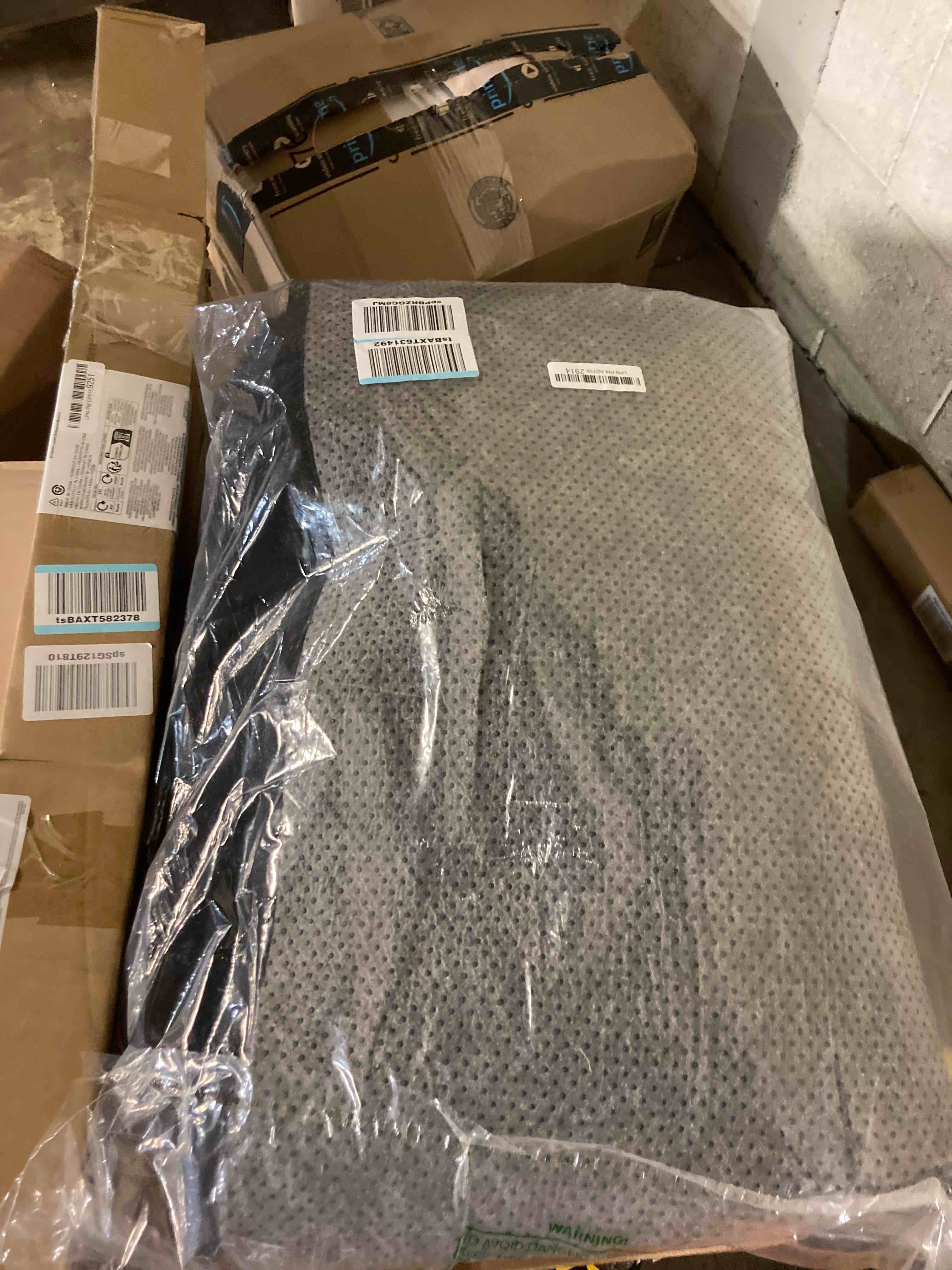 https://s3.amazonaws.com/lotting-images-prod/phillipi/BLU4721880_1706637080965.jpeg
