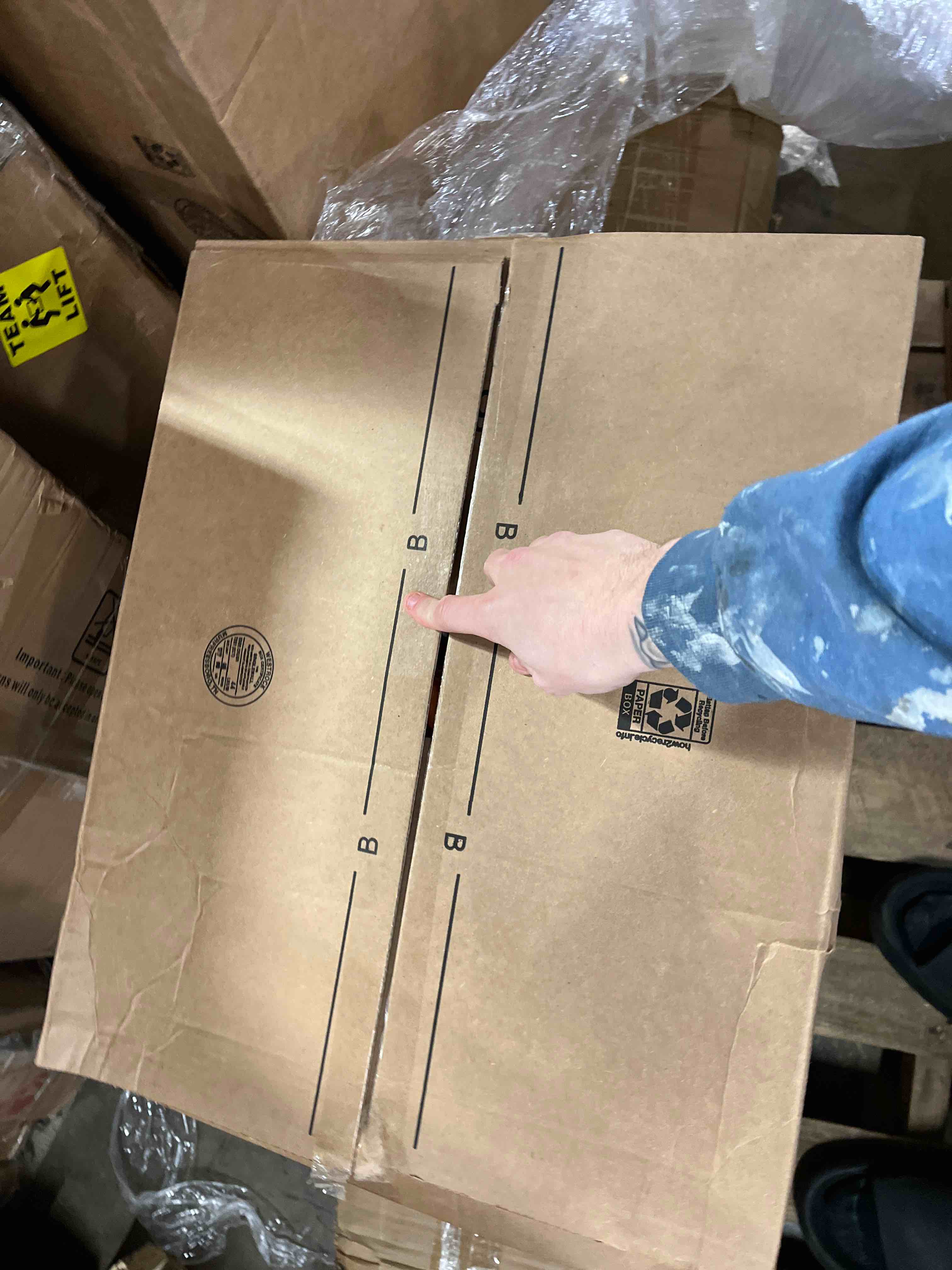 https://s3.amazonaws.com/lotting-images-prod/phillipi/BLU4721961_1706641896113.jpeg