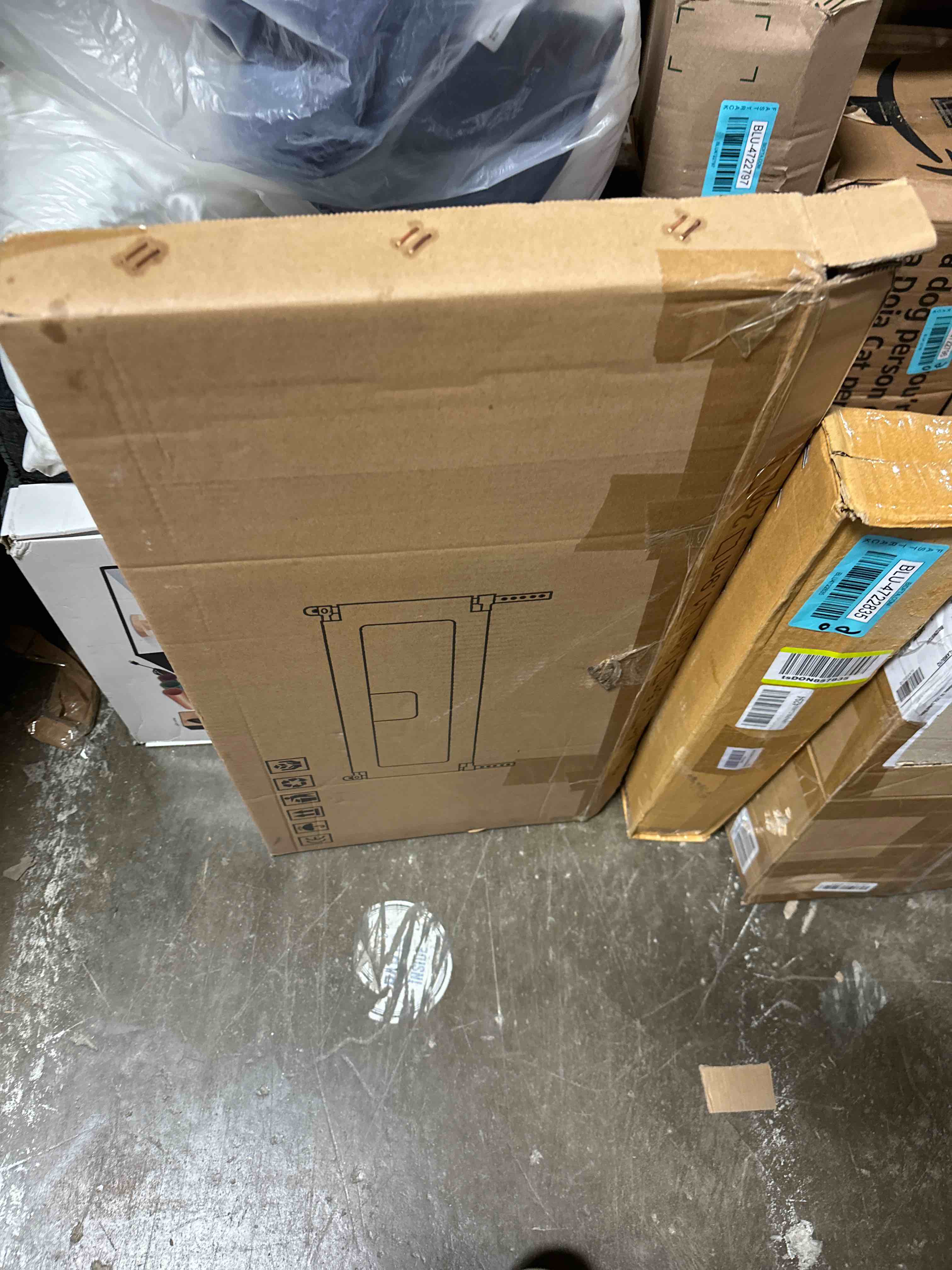 https://s3.amazonaws.com/lotting-images-prod/phillipi/BLU4722838_1701384989549.jpeg