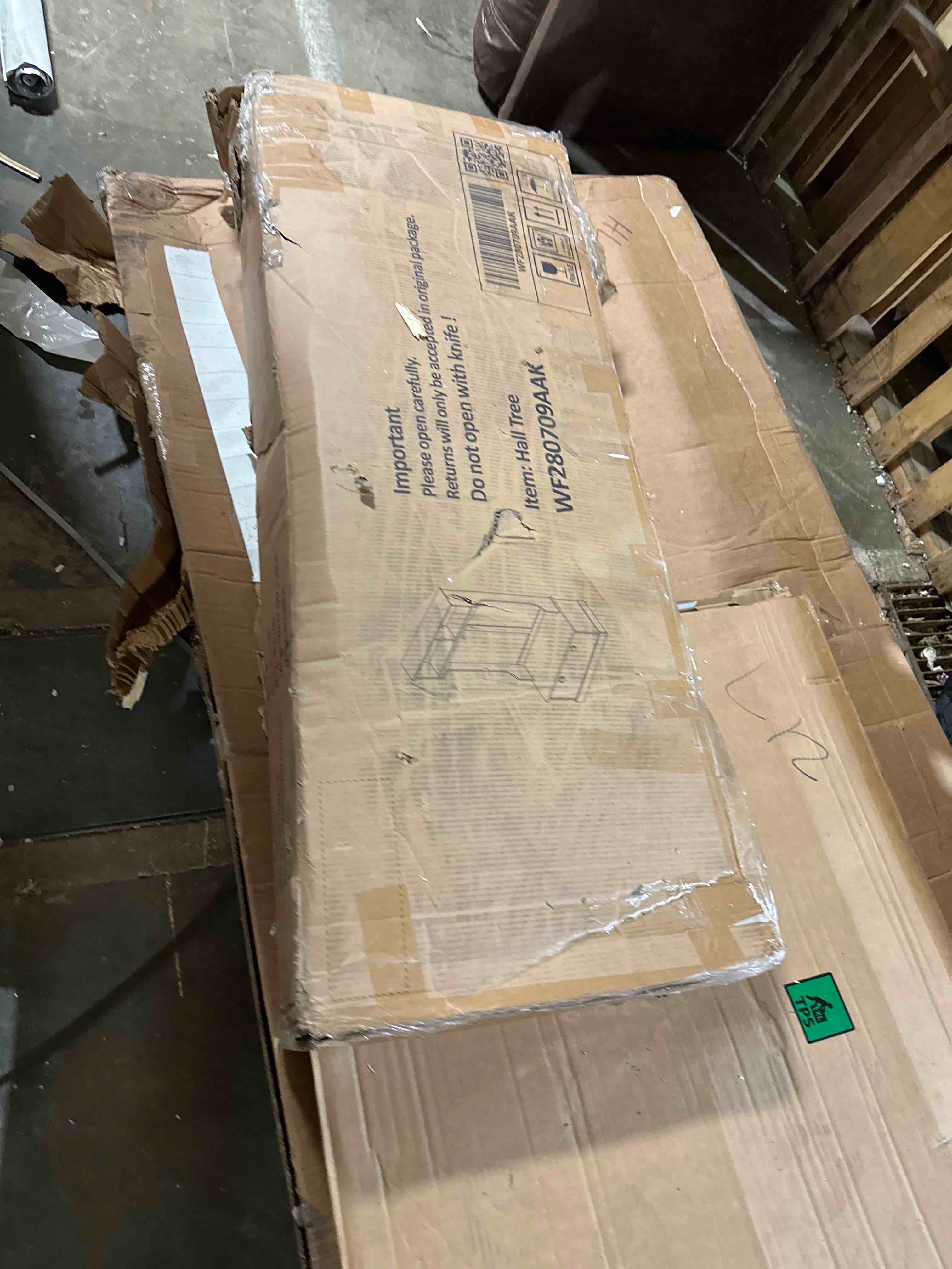 Crosley Furniture Seaside Hall Tree Distressed White