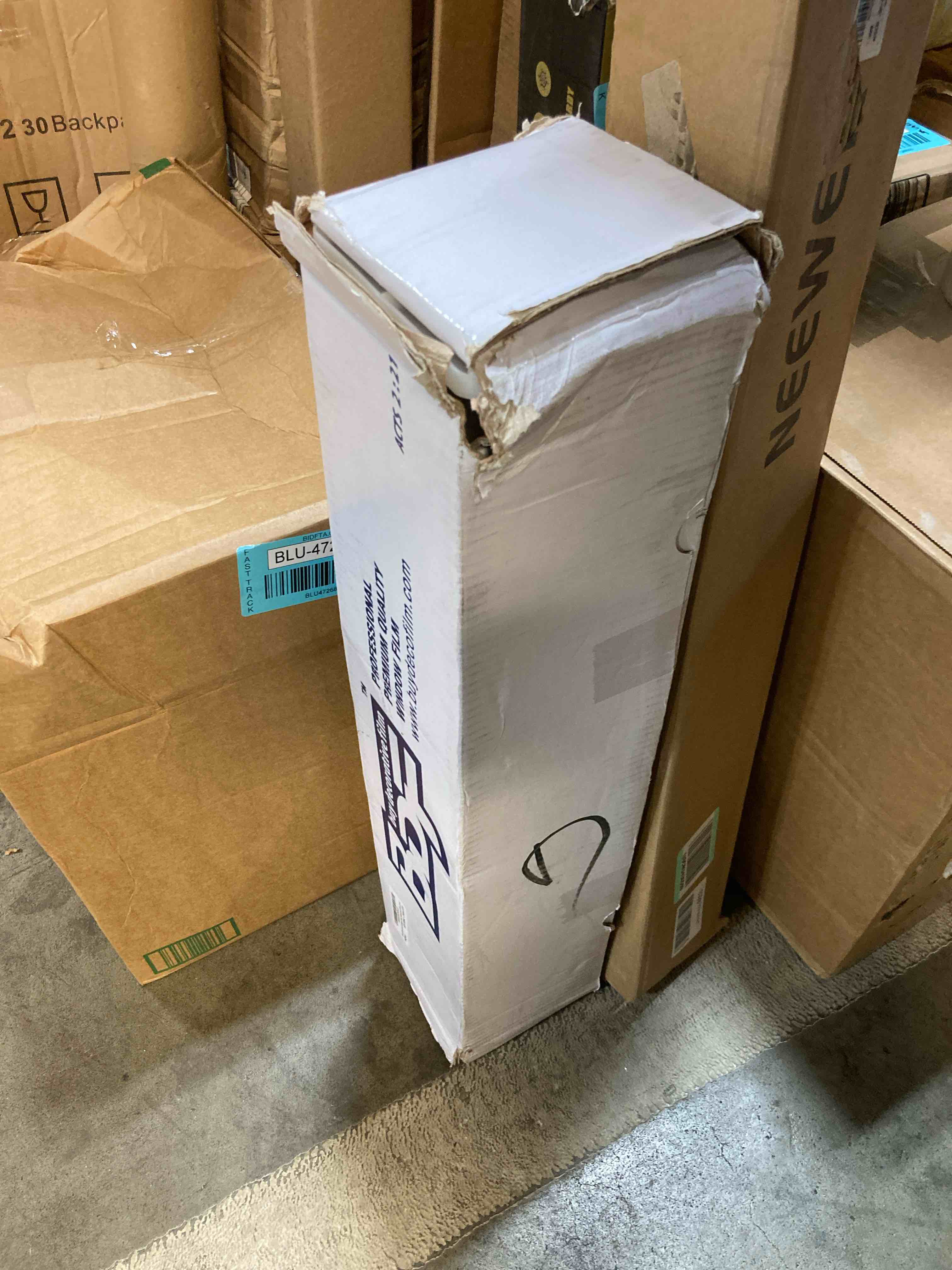 https://s3.amazonaws.com/lotting-images-prod/phillipi/BLU4726900_1704911138721.jpeg