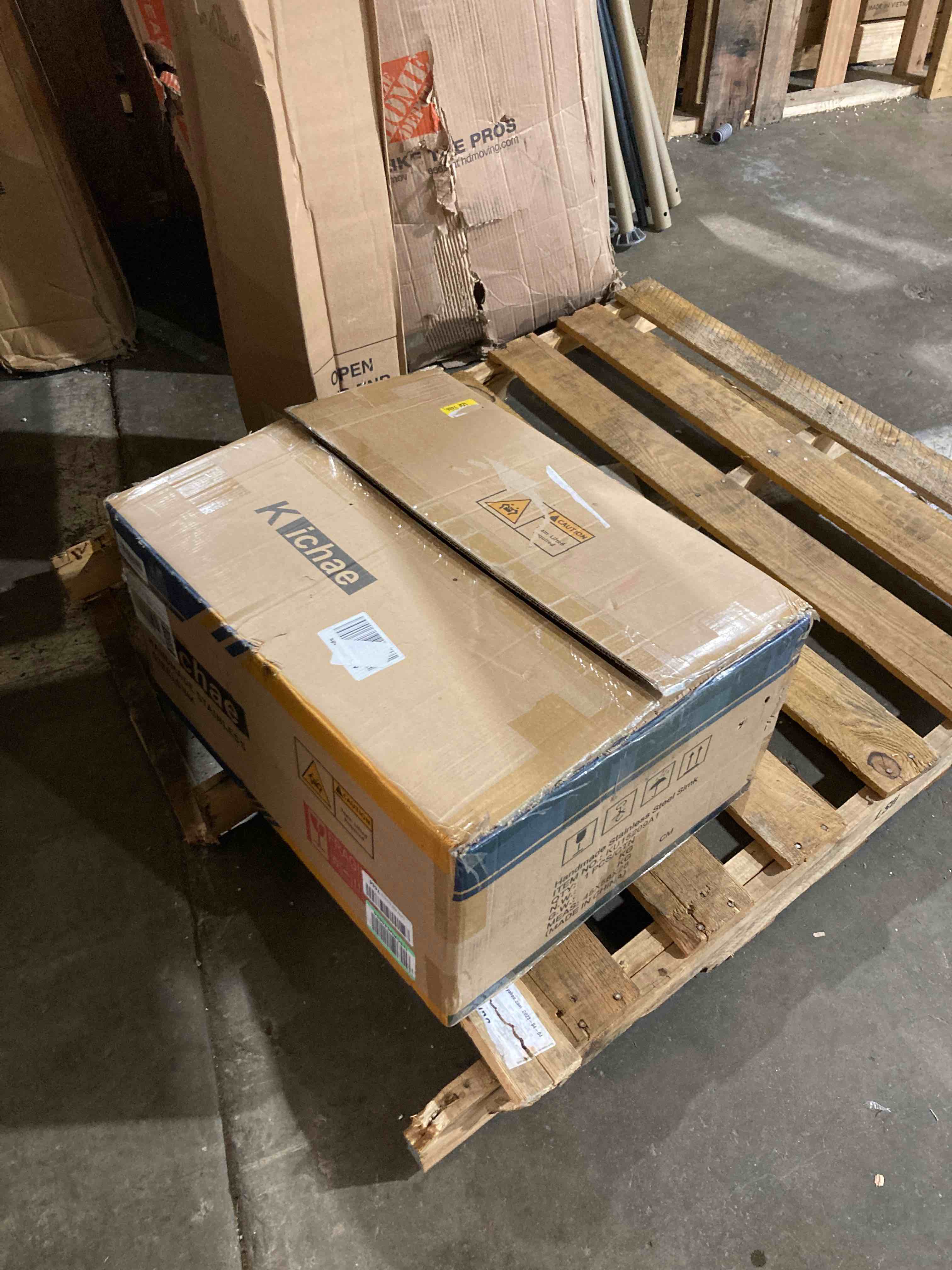 https://s3.amazonaws.com/lotting-images-prod/phillipi/BLU5060454_1693247056218.jpeg