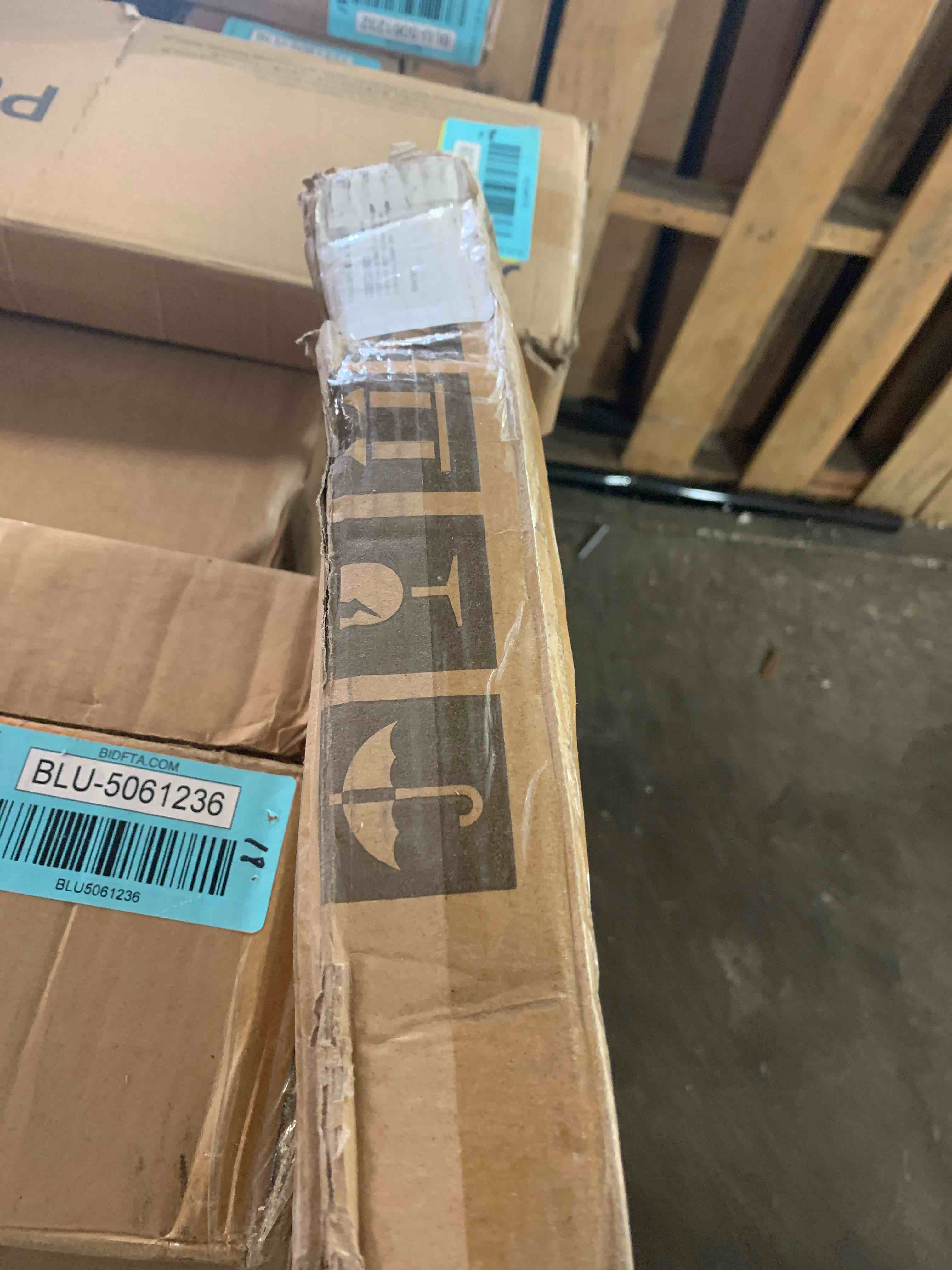 https://s3.amazonaws.com/lotting-images-prod/phillipi/BLU5061239_1693945614008.jpeg