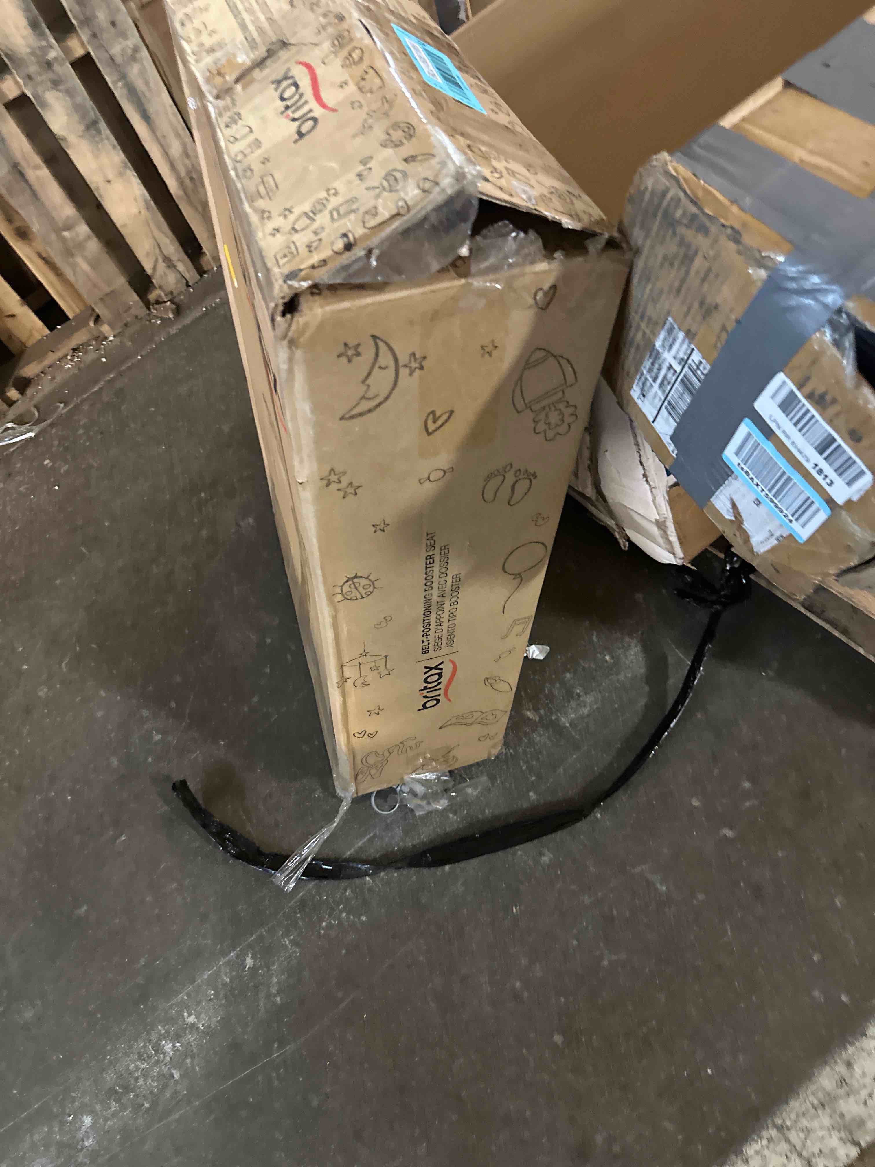 https://s3.amazonaws.com/lotting-images-prod/phillipi/BLU5061869_1694465877984.jpeg