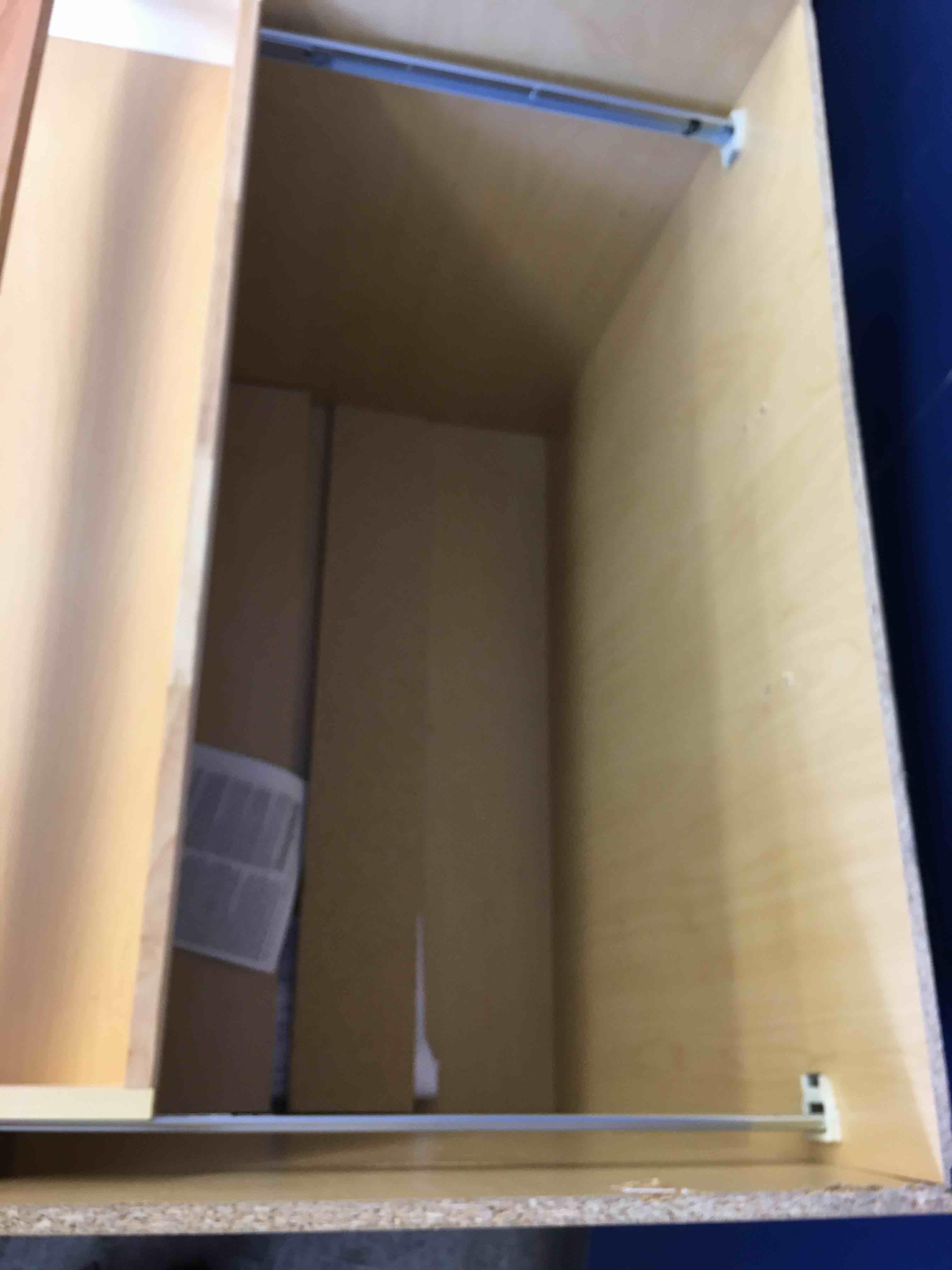 https://s3.amazonaws.com/lotting-images-prod/phillipi/BLU5063785_1695748144188.jpeg