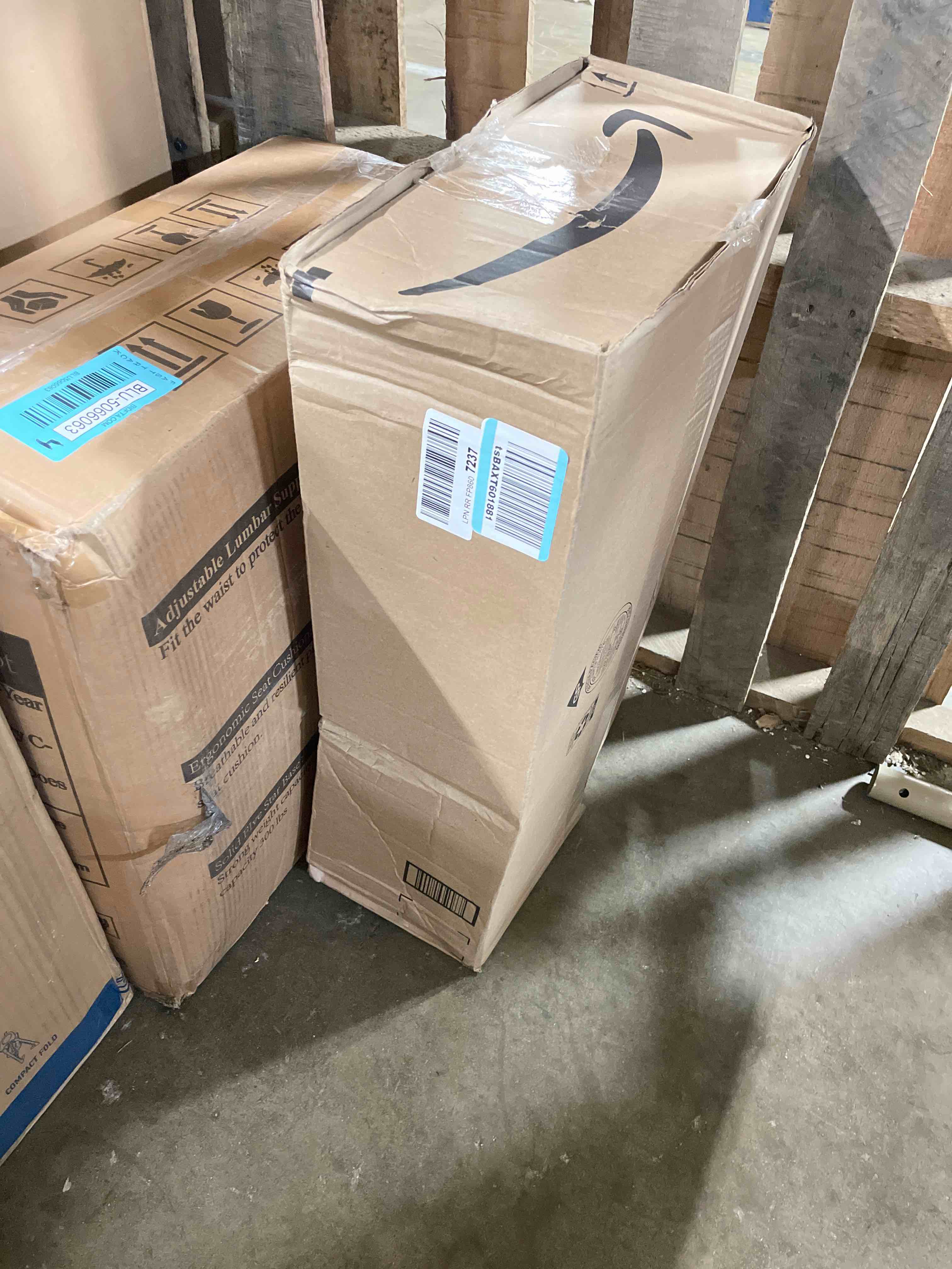 https://s3.amazonaws.com/lotting-images-prod/phillipi/BLU5066068_1691785740681.jpeg