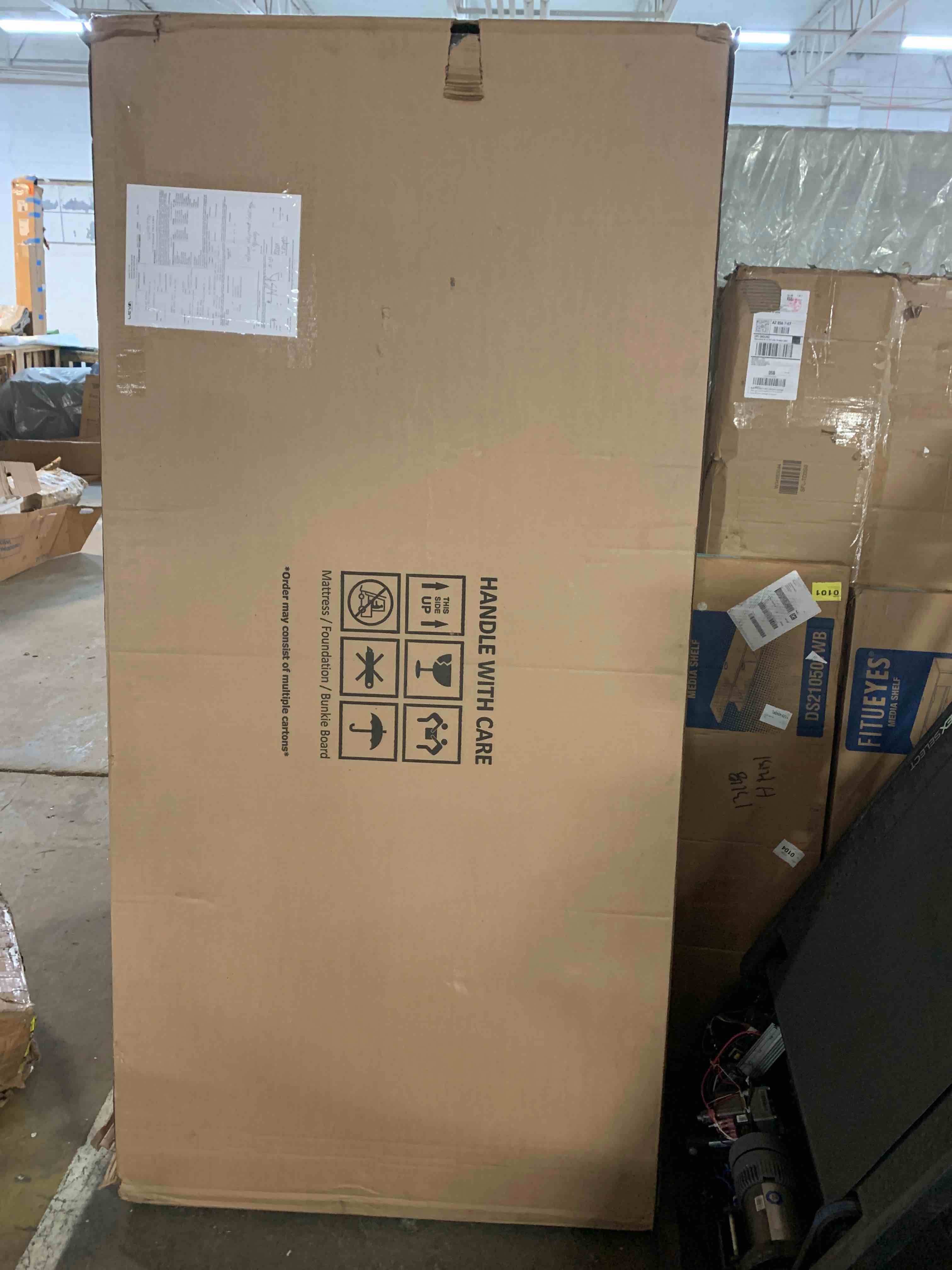https://s3.amazonaws.com/lotting-images-prod/phillipi/BLU5066123_1692030748123.jpeg