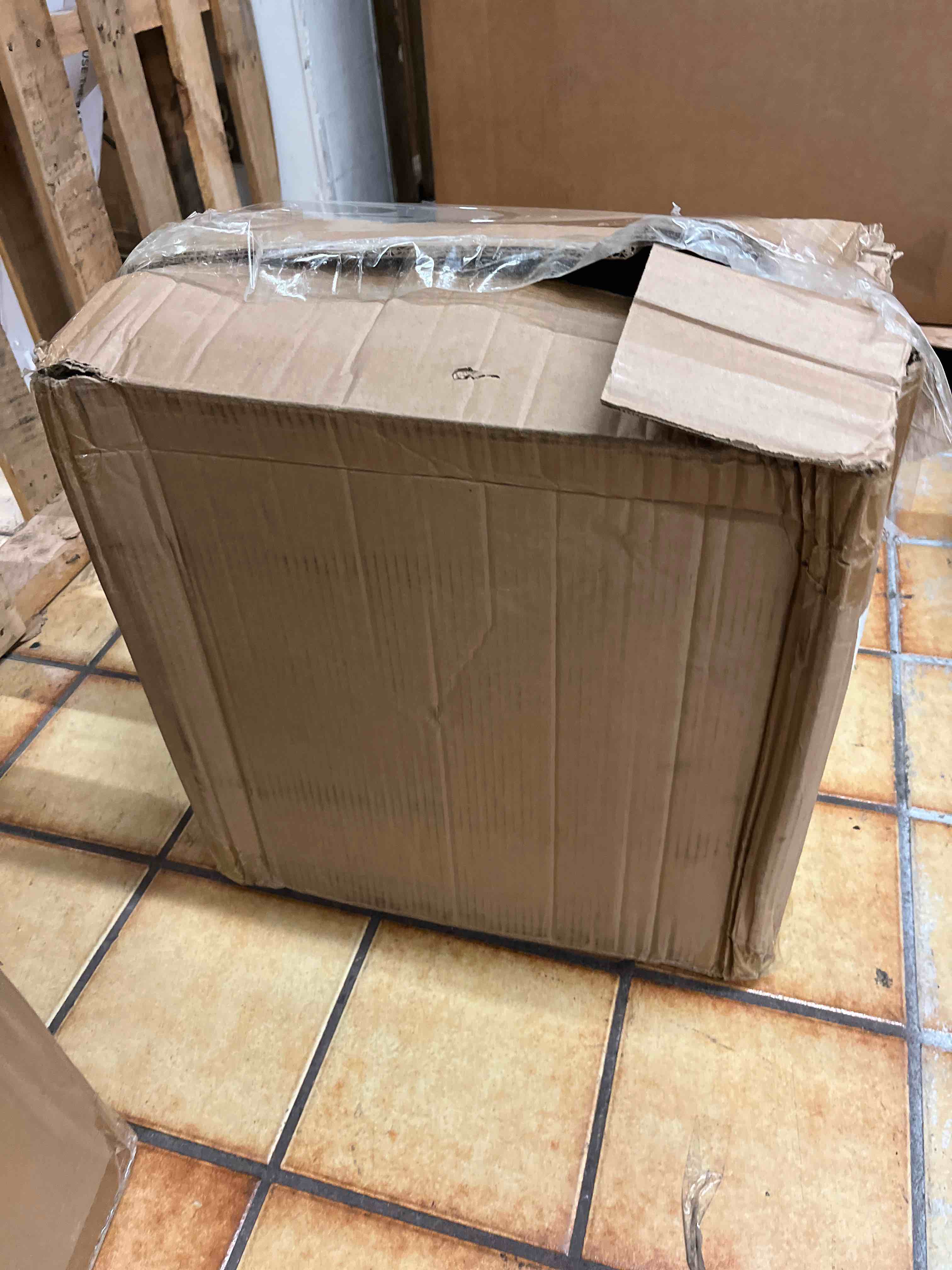 https://s3.amazonaws.com/lotting-images-prod/phillipi/BLU5119957_1699045889789.jpeg