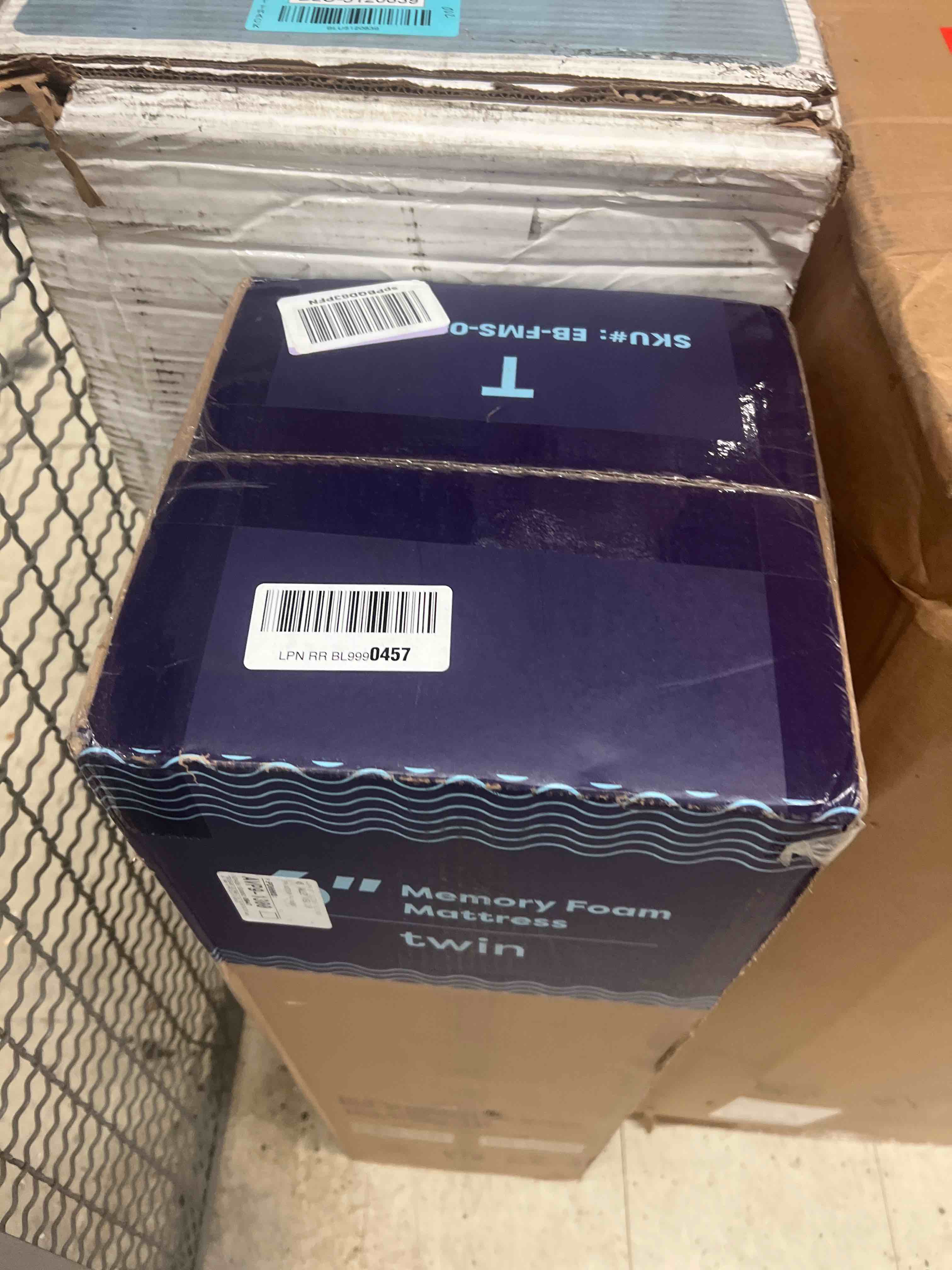 https://s3.amazonaws.com/lotting-images-prod/phillipi/BLU5120843_1699557954025.jpeg