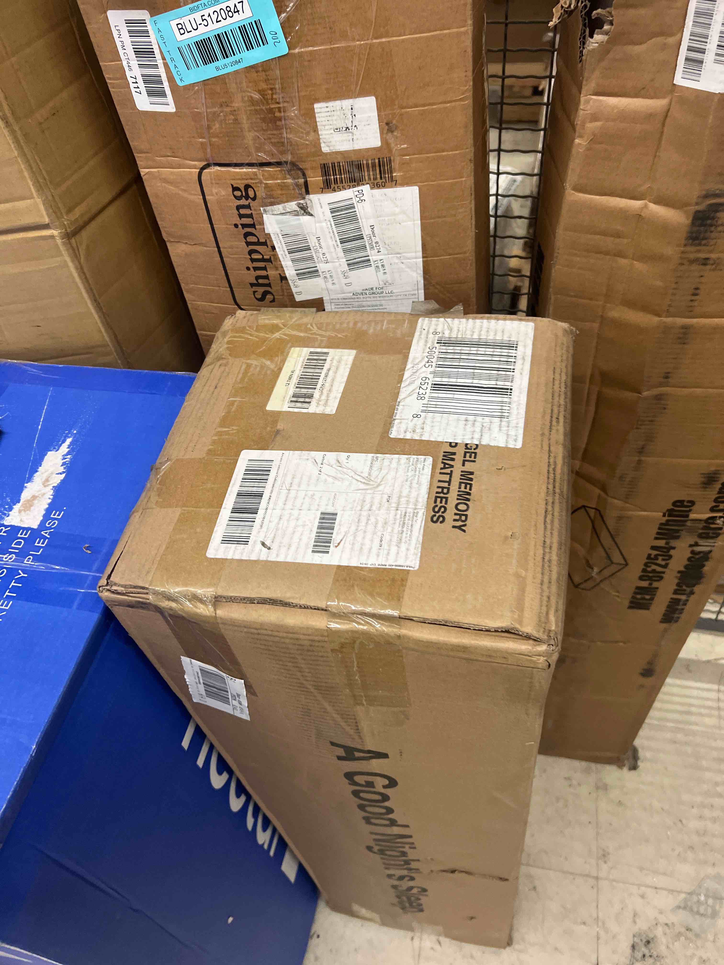 https://s3.amazonaws.com/lotting-images-prod/phillipi/BLU5120850_1699558655176.jpeg