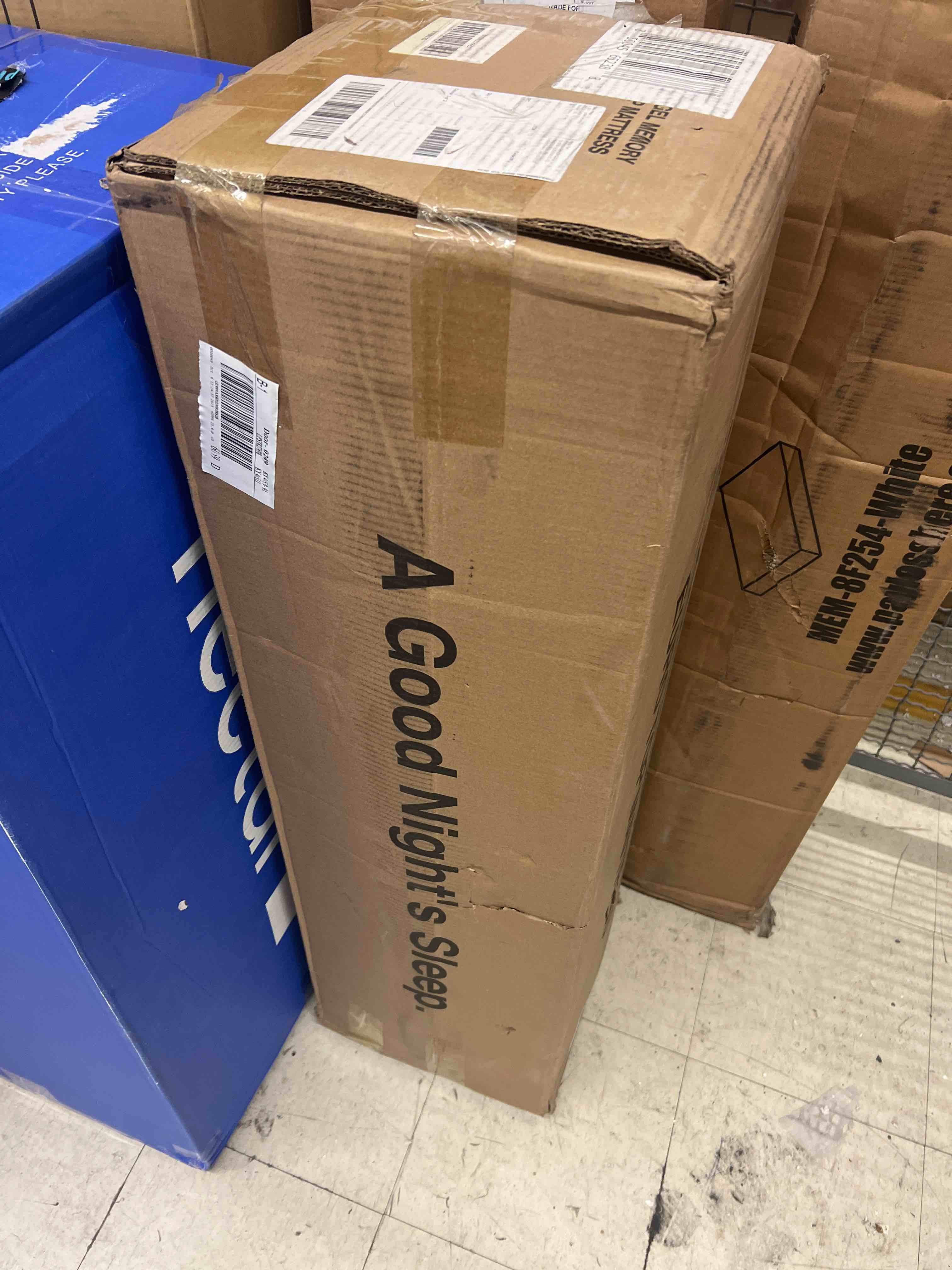 https://s3.amazonaws.com/lotting-images-prod/phillipi/BLU5120850_1699558656439.jpeg