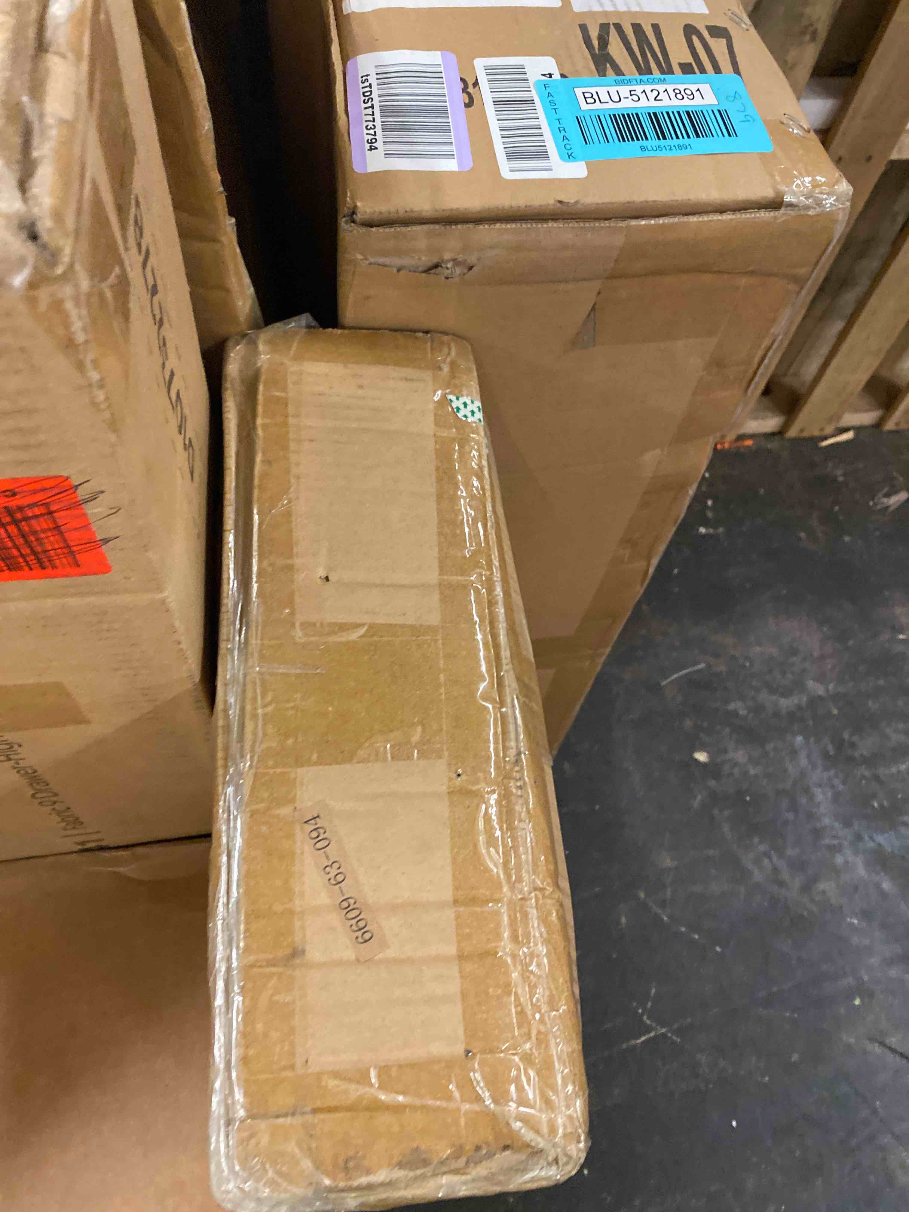 https://s3.amazonaws.com/lotting-images-prod/phillipi/BLU5121893_1698425488540.jpeg