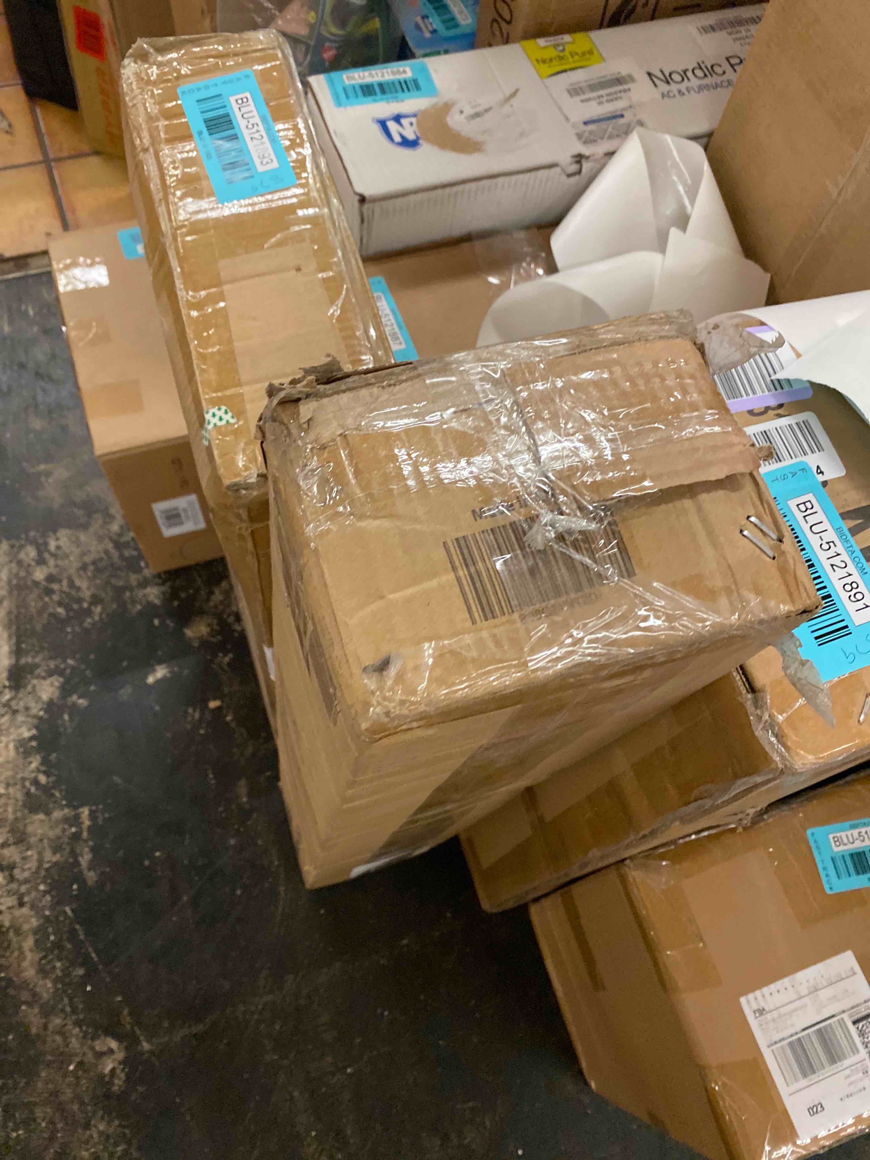 https://s3.amazonaws.com/lotting-images-prod/phillipi/BLU5121900_1698426412528.jpeg