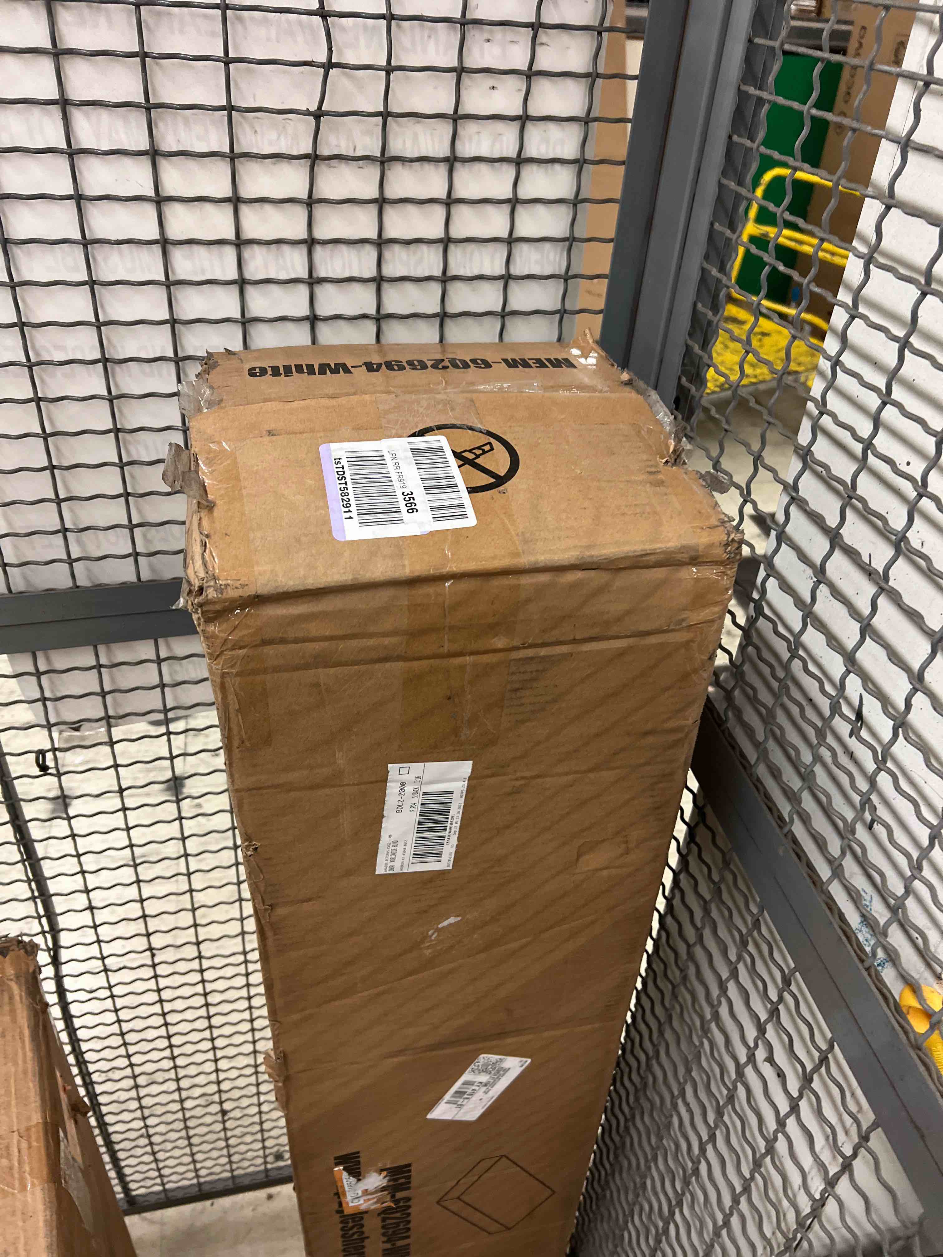 https://s3.amazonaws.com/lotting-images-prod/phillipi/BLU5121979_1698450809168.jpeg