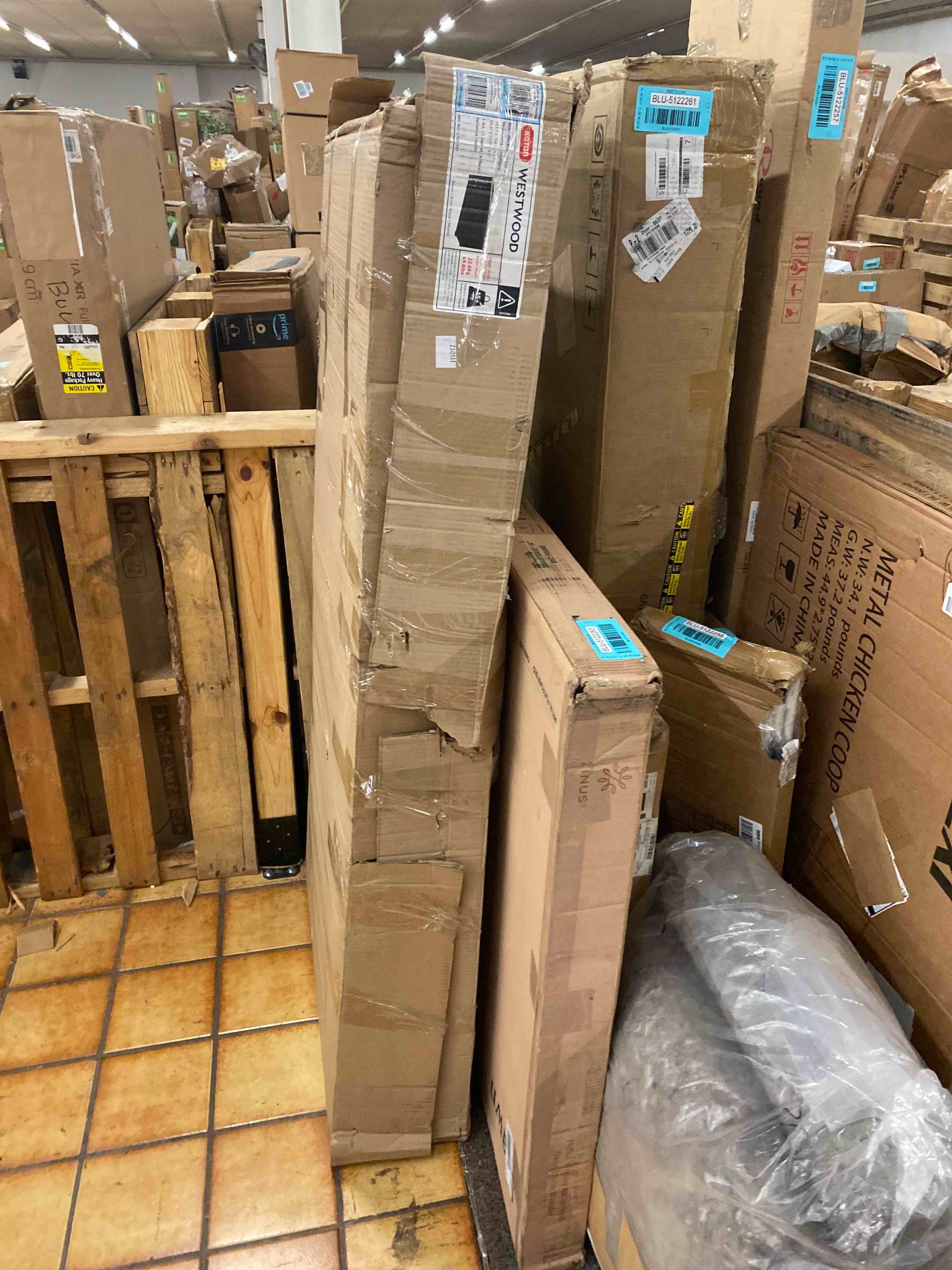 https://s3.amazonaws.com/lotting-images-prod/phillipi/BLU5122264_1698847221687.jpeg