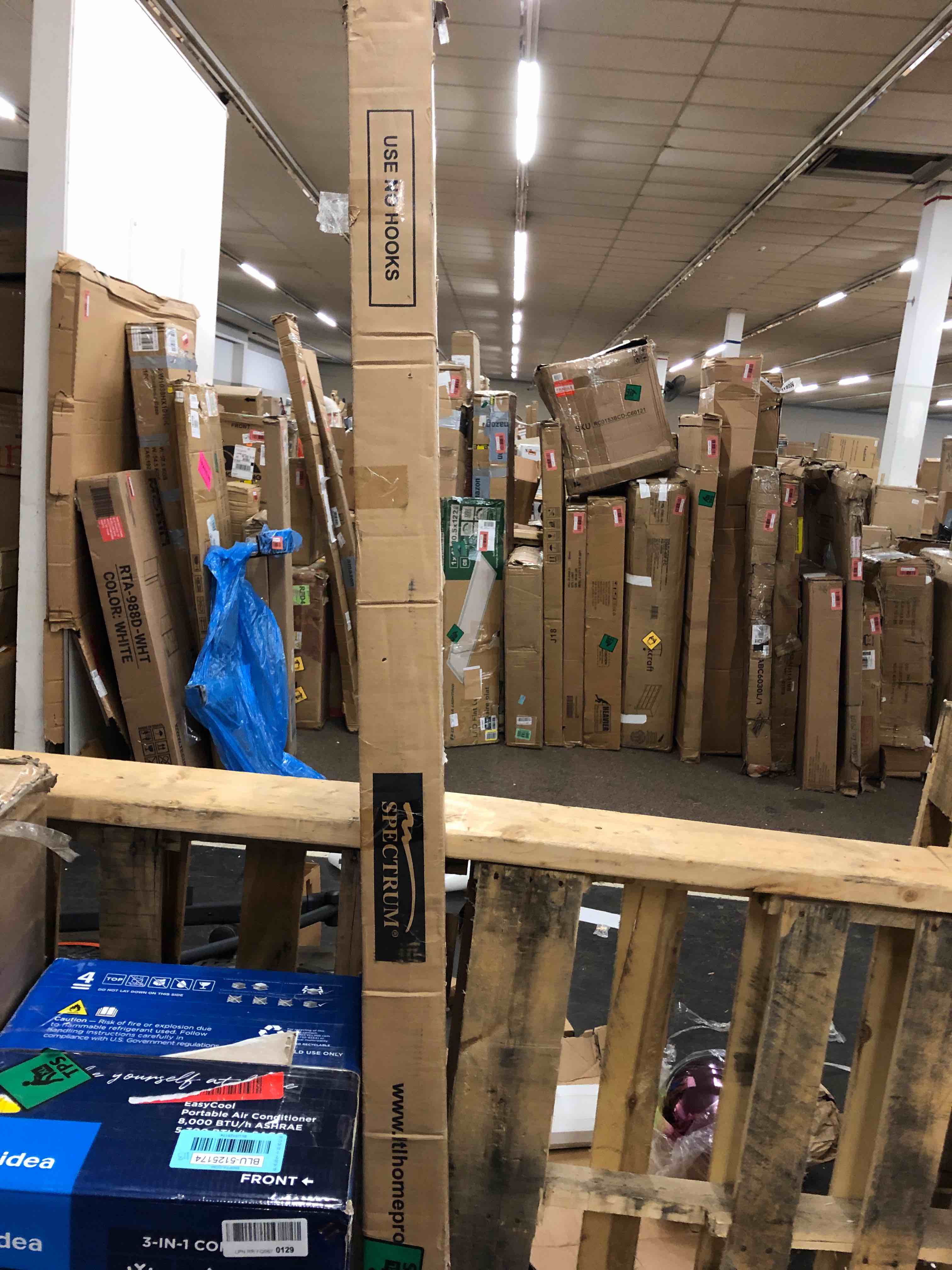 https://s3.amazonaws.com/lotting-images-prod/phillipi/BLU5125173_1705603921317.jpeg