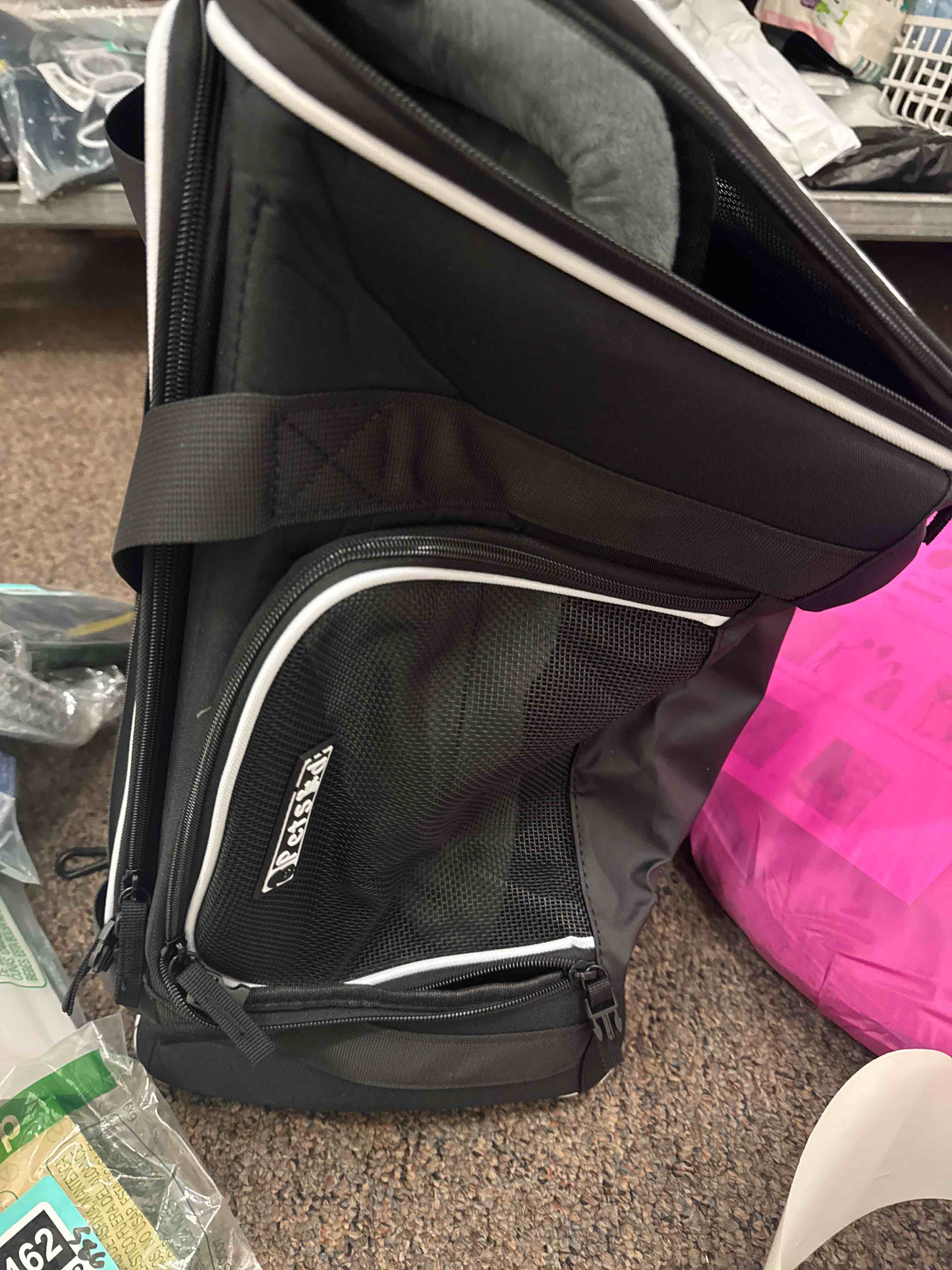 Condition photo showing New/Like New for petskd pet carrier delta american united airline approved, pet travel carrier bag for small cats and dogs, cat soft sided carrier with safety lock zippers, 5-sided breathable mesh(black)