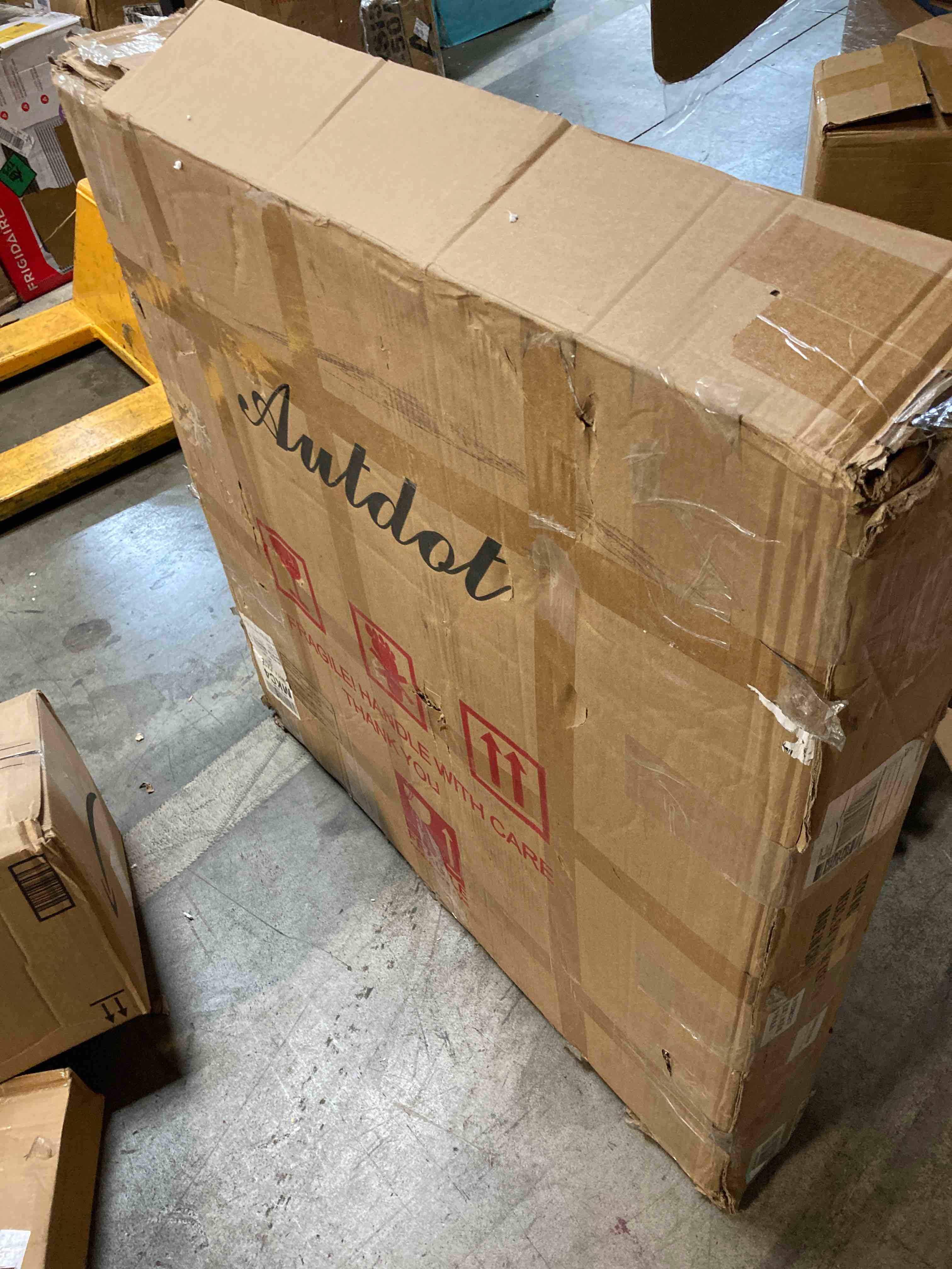 https://s3.amazonaws.com/lotting-images-prod/phillipi/BLU5158405_1698851036889.jpeg