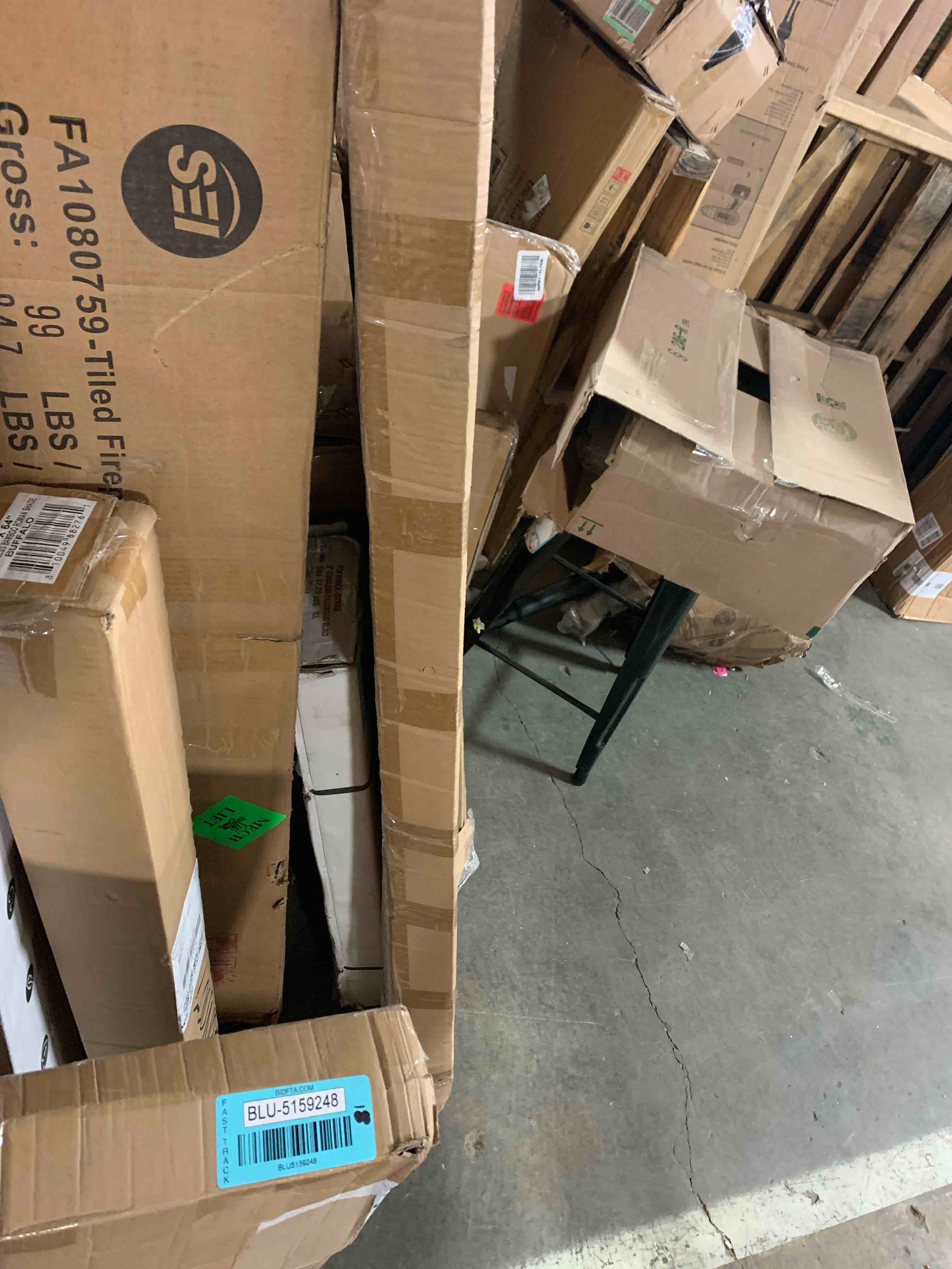 https://s3.amazonaws.com/lotting-images-prod/phillipi/BLU5159249_1697733159635.jpeg