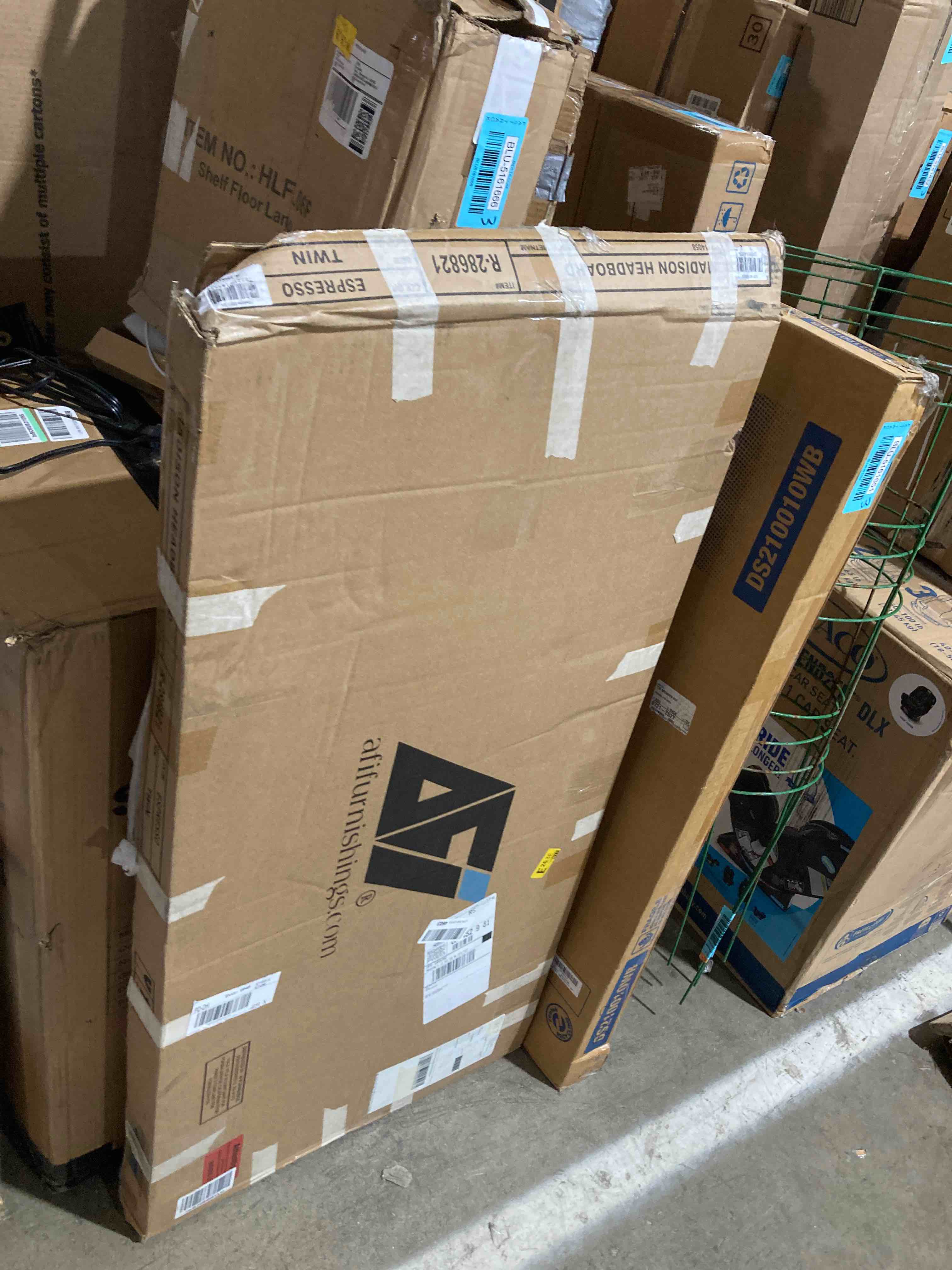 https://s3.amazonaws.com/lotting-images-prod/phillipi/BLU5161667_1696874749190.jpeg